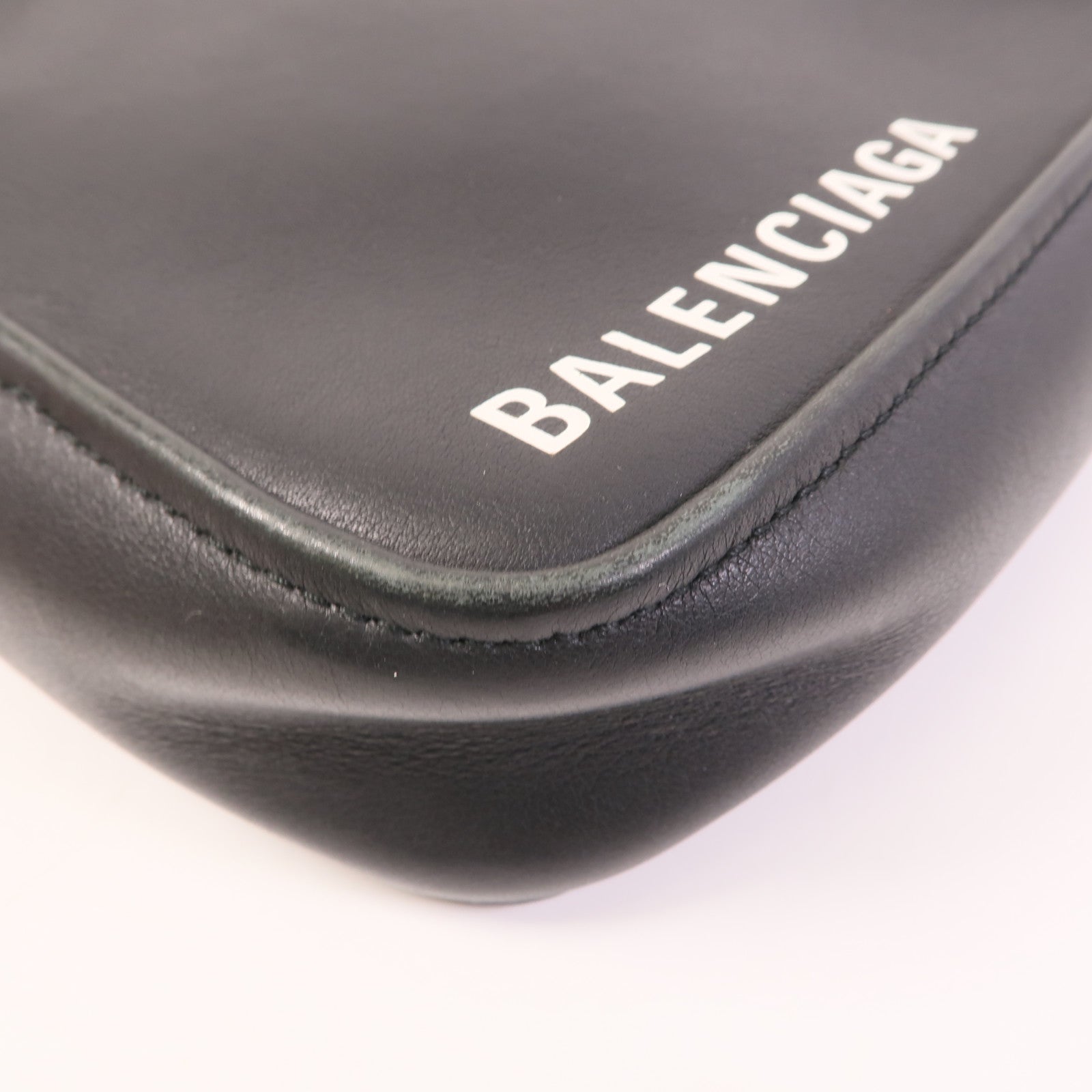 BALENCIAGA 牛皮皮革Triangle Duffle XS銀扣手挽肩背兩用袋