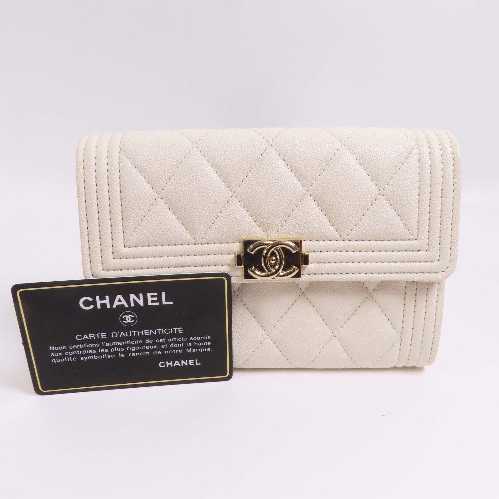 CHANEL 牛皮皮革Boy Wallet金扣錢包