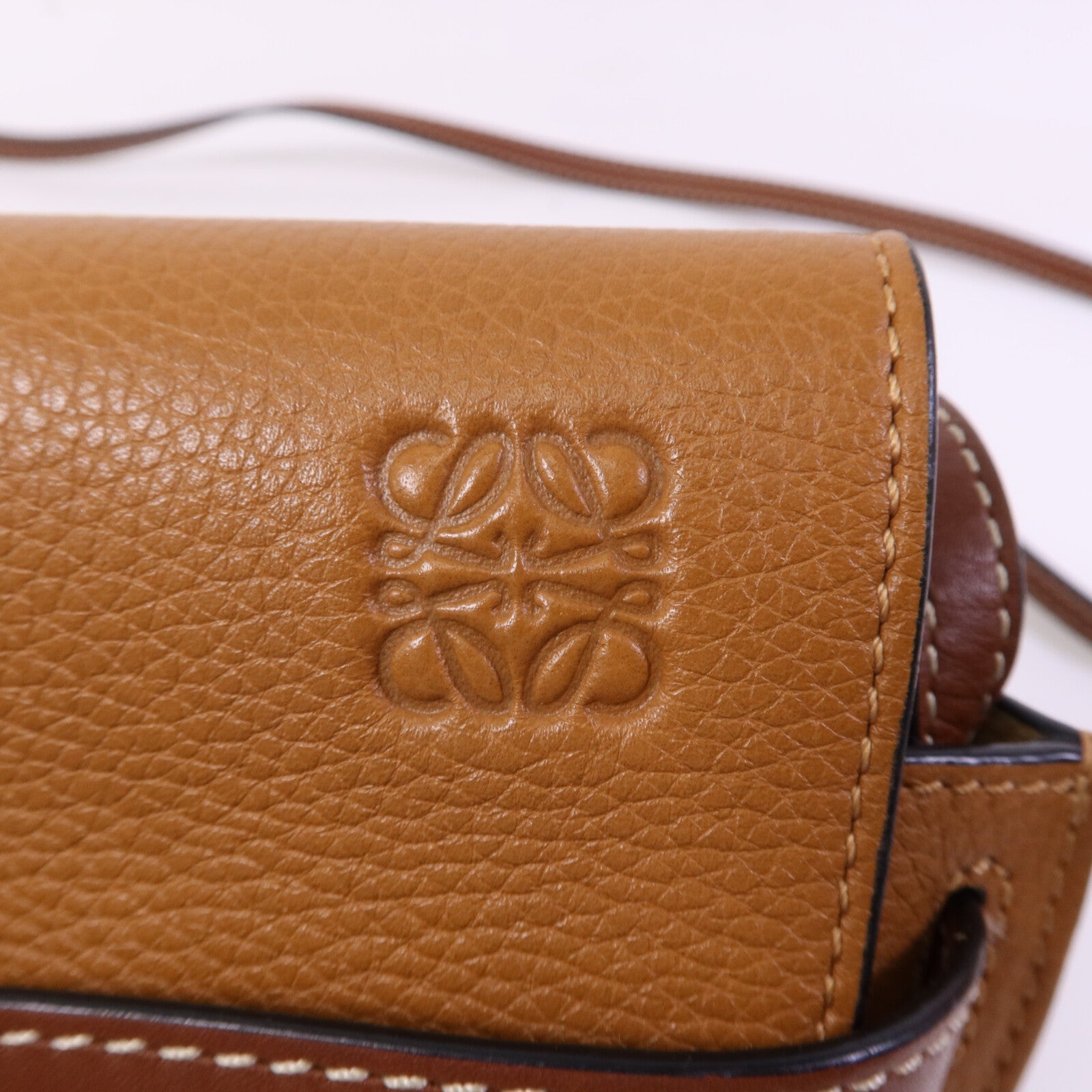 LOEWE 牛皮皮革Mini Gate金扣肩背袋