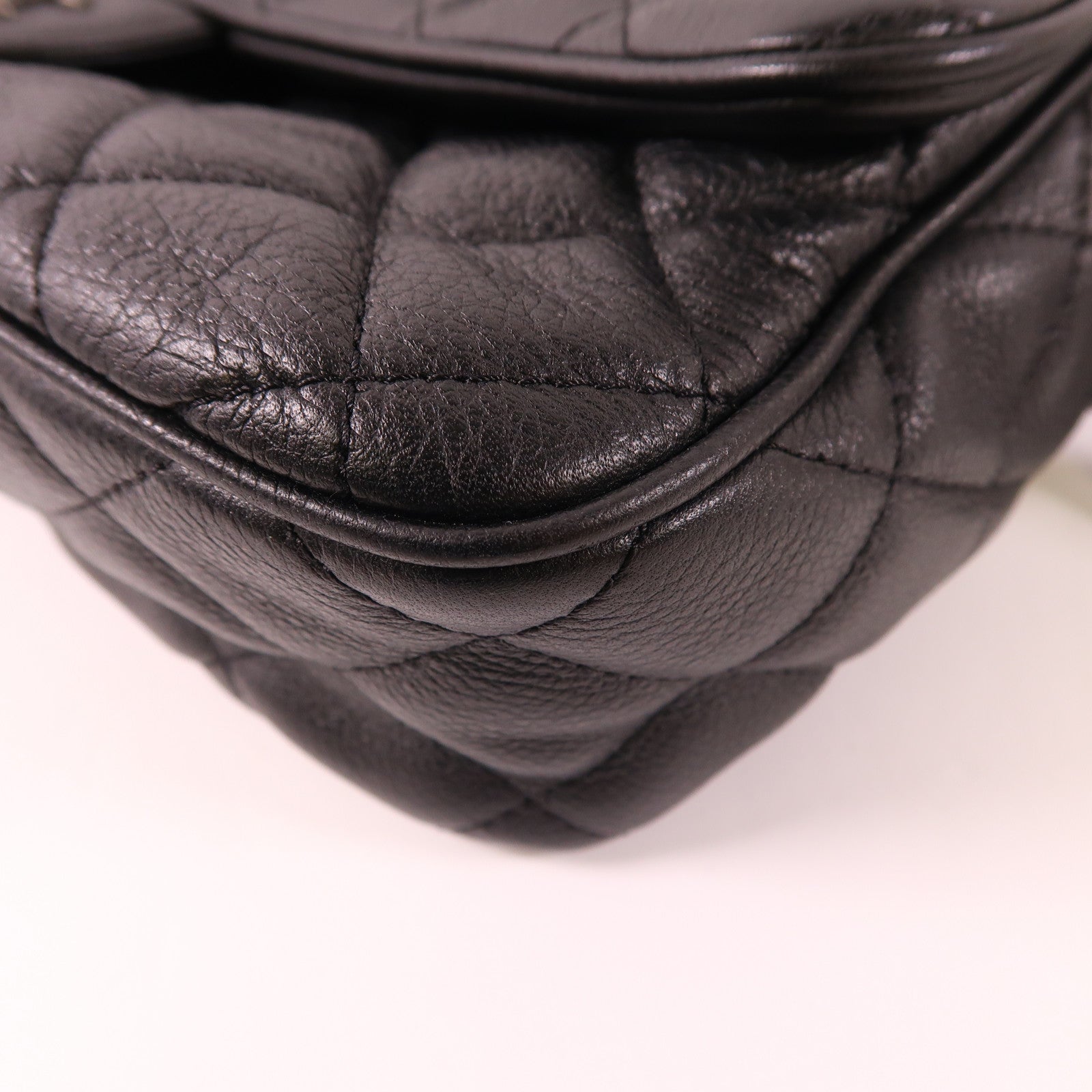 CHANEL CC Shoulder Bag Calfskin Leather Black