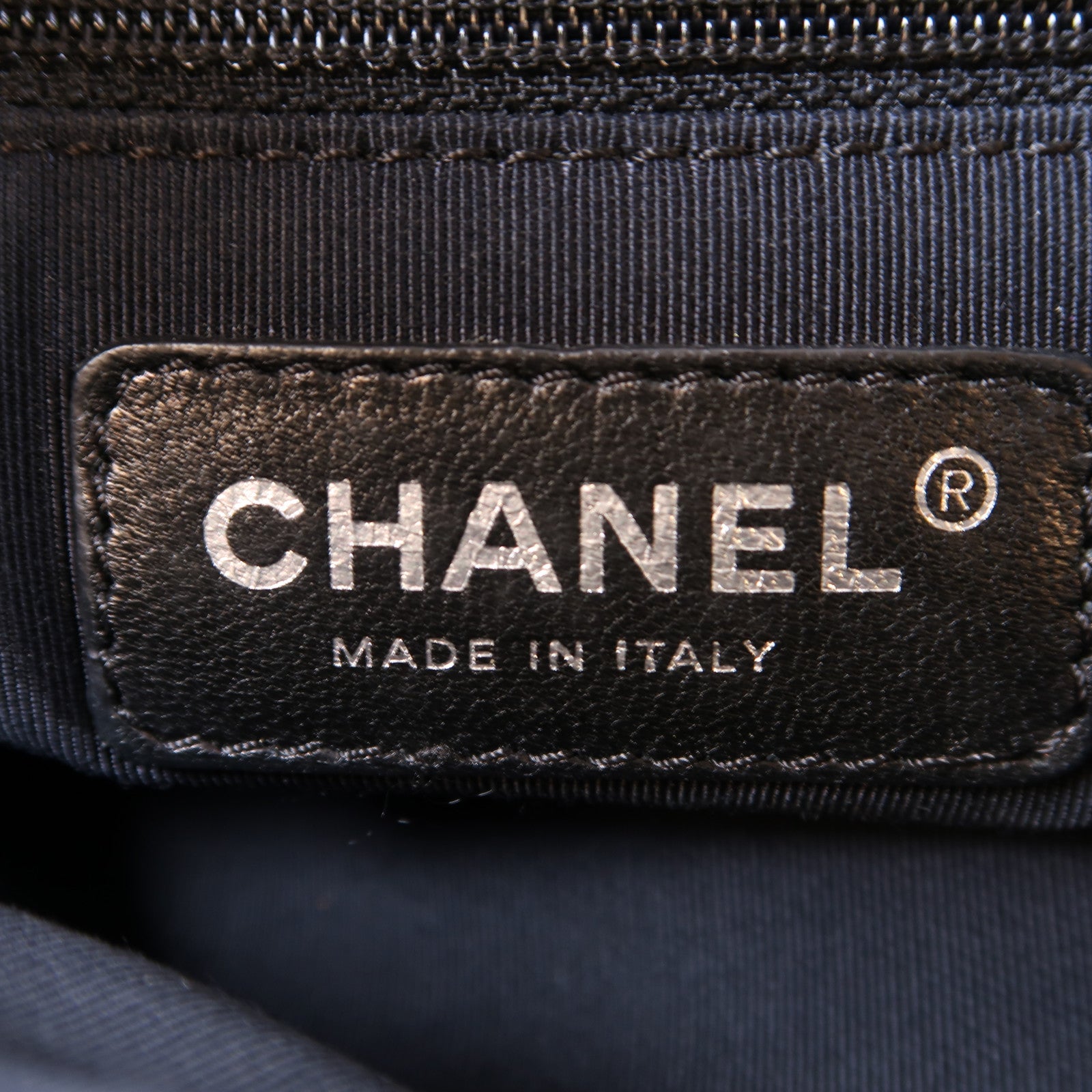 CHANEL 牛皮皮革Executive Cerf Tote Bag銀扣手挽袋黑色