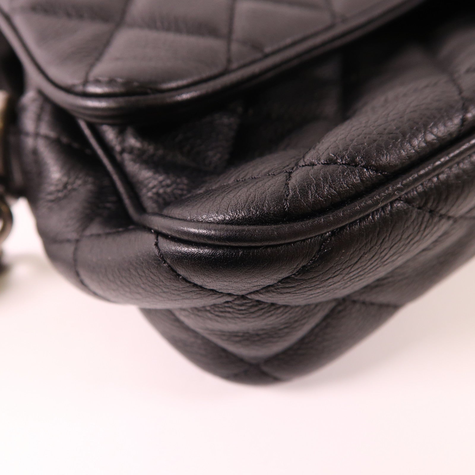 CHANEL CC Shoulder Bag Calfskin Leather Black