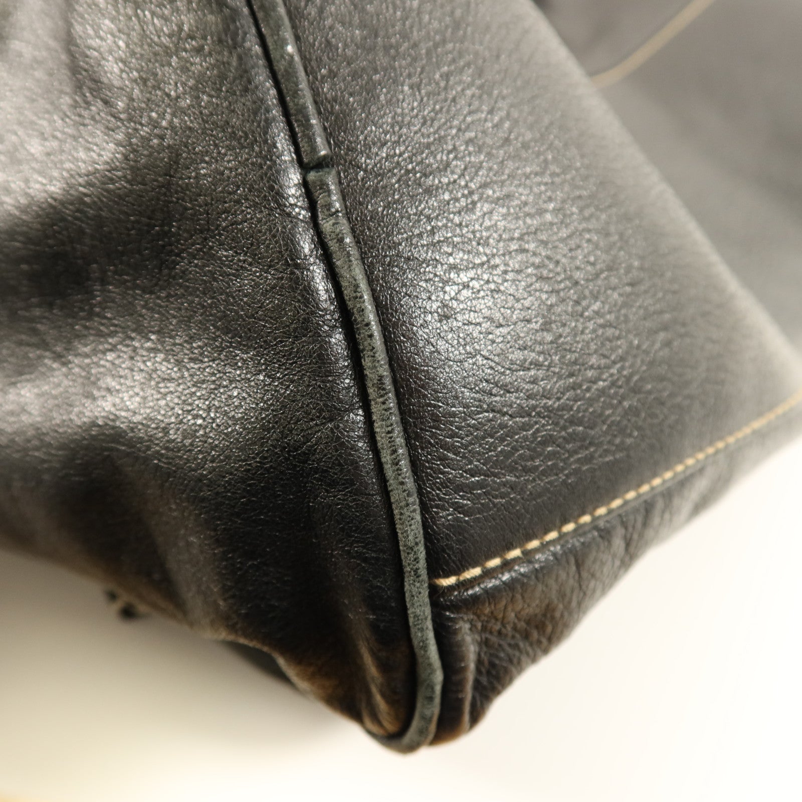 GUCCI Hysteria皮革Duffle Bag銀扣肩背袋
