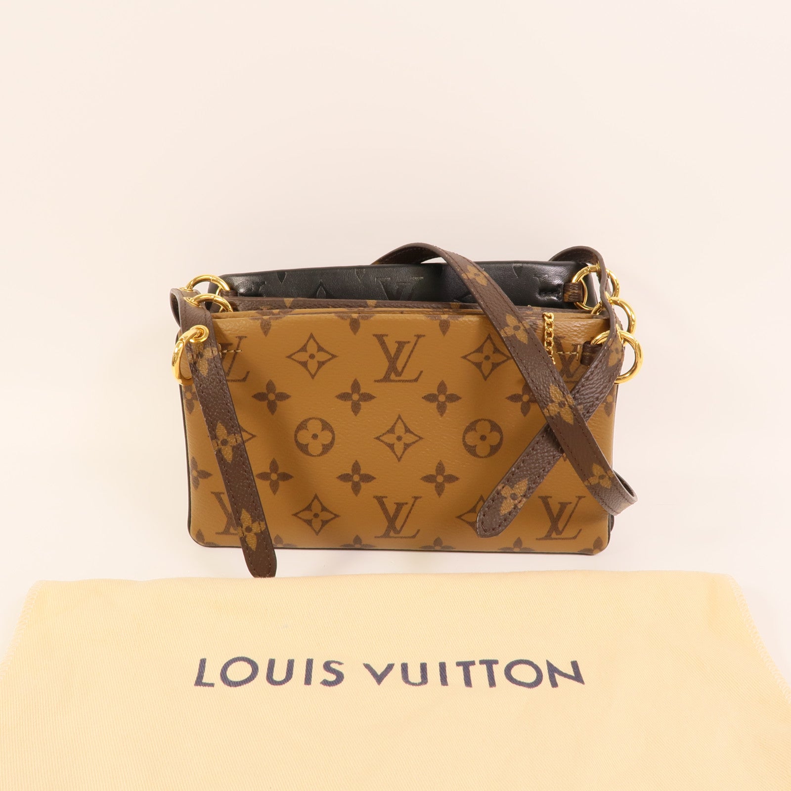 LOUIS VUITTON Mono-Reverse Pochette LV3肩背袋
