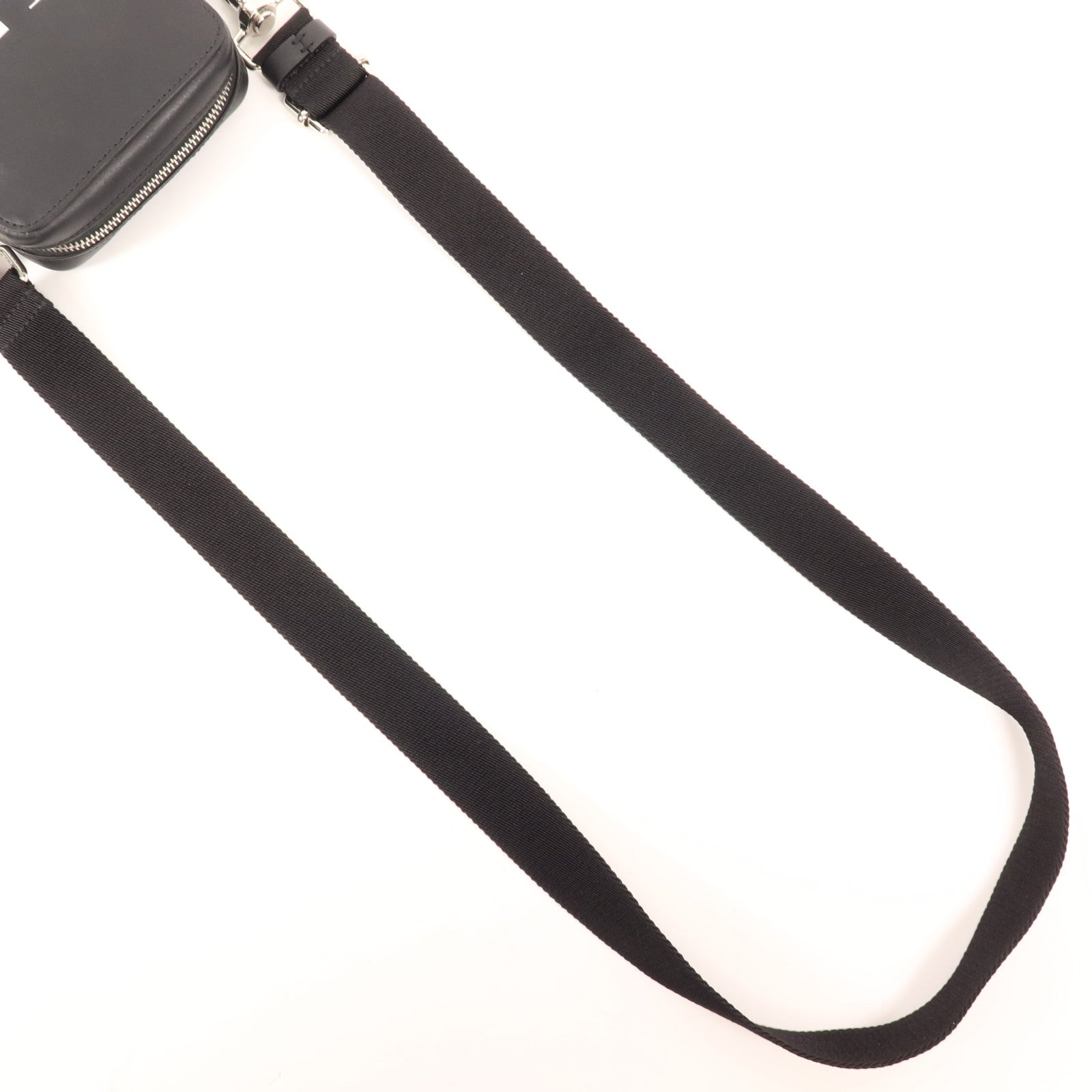 Valentino 【激減優惠】牛皮皮革Shoulder Bag銀扣肩背袋