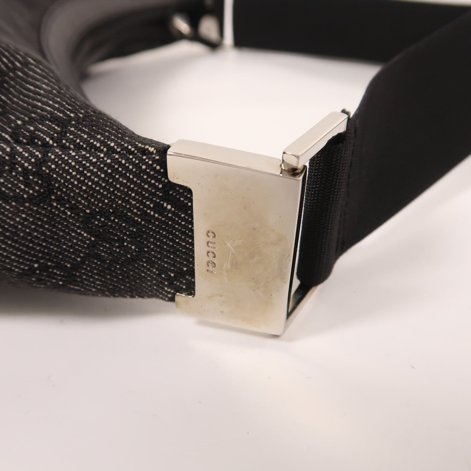 GUCCI 帆布Shoulder Bag銀扣肩背袋