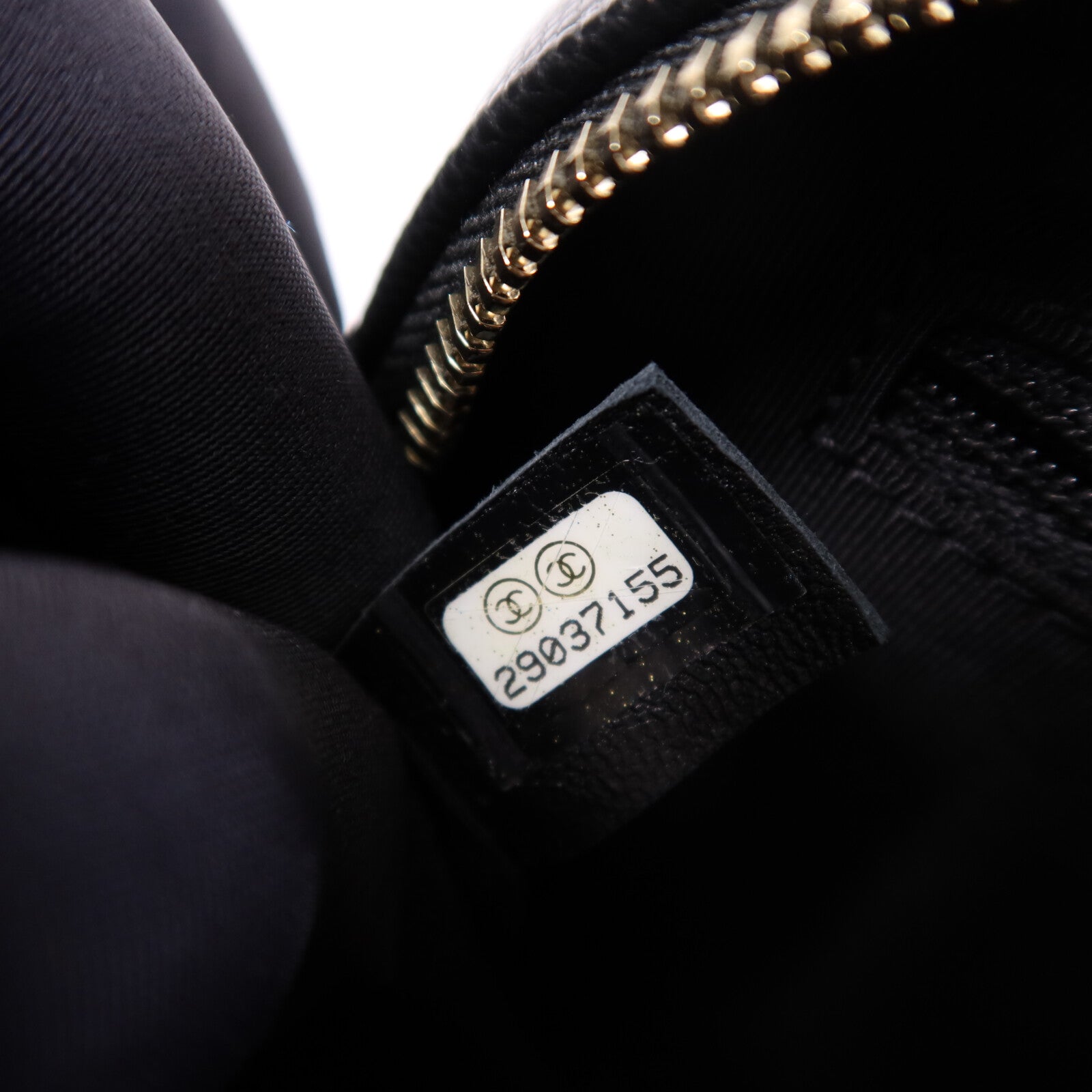 CHANEL 牛皮皮革Waist Bag金扣鏈帶腰包