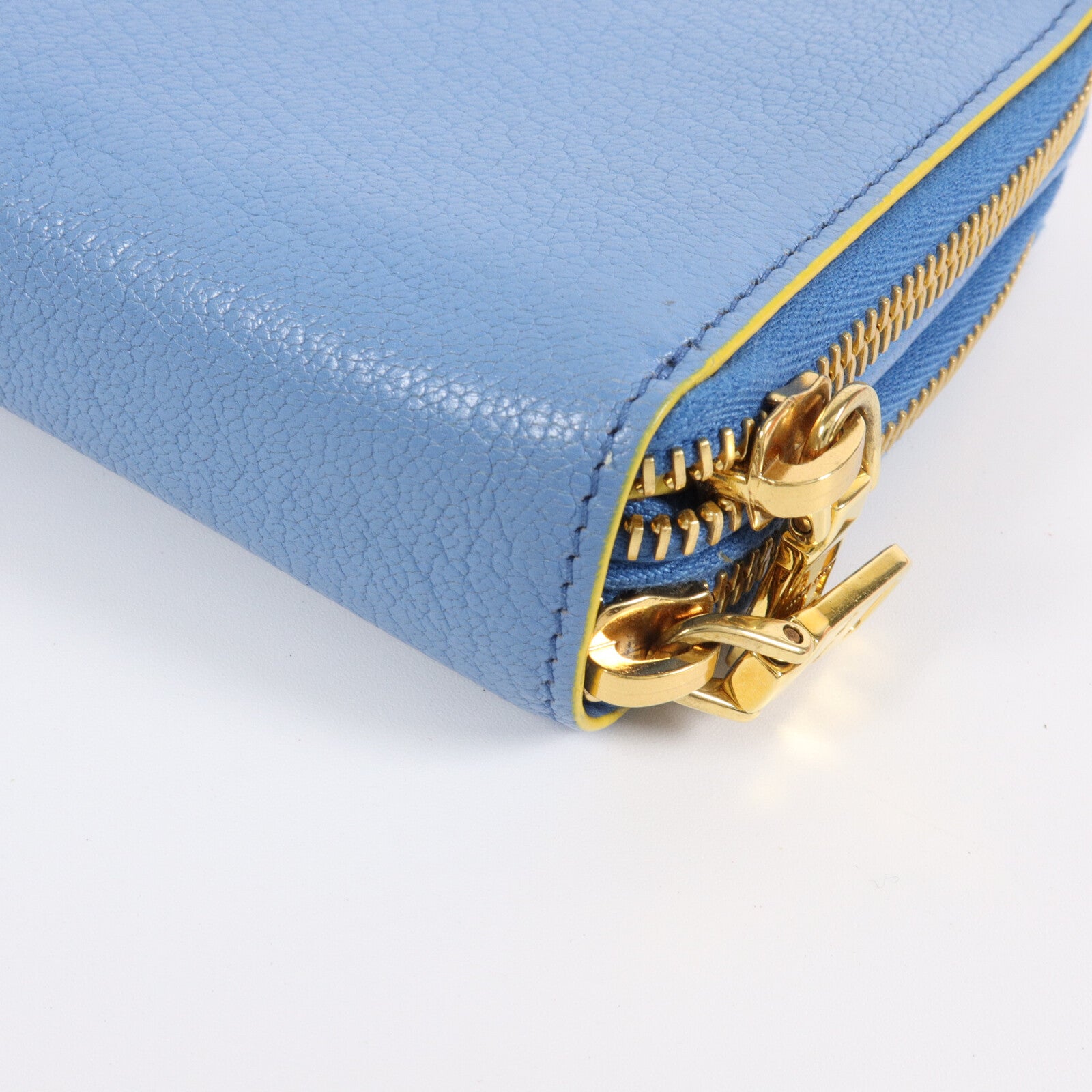 Miu Miu 牛皮皮革Zipper Long Wallet長錢包