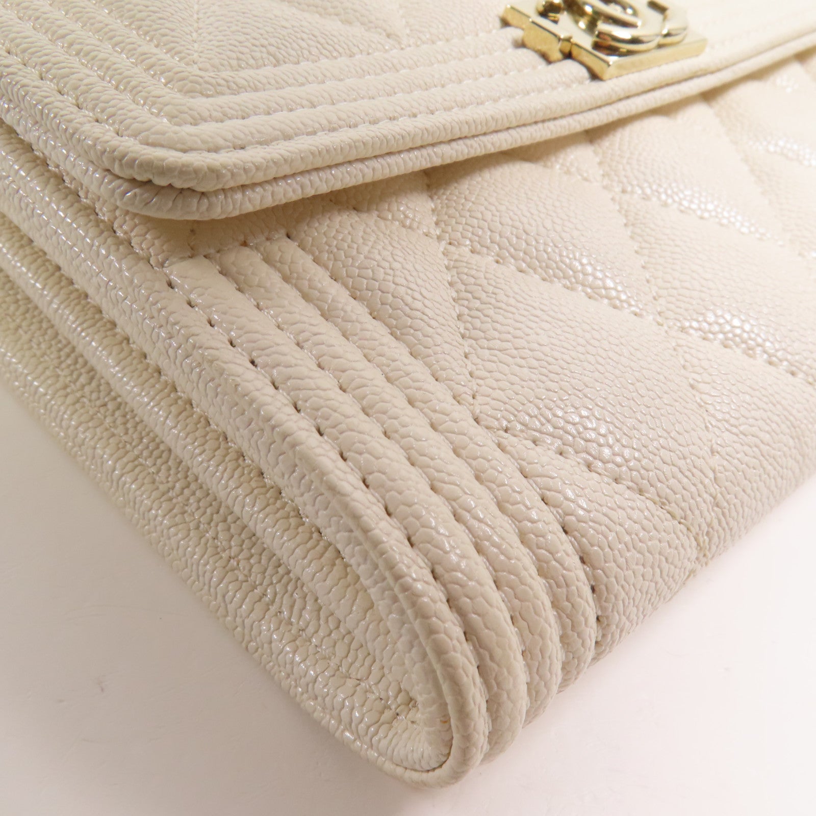 CHANEL 牛皮皮革Boy Wallet金扣錢包