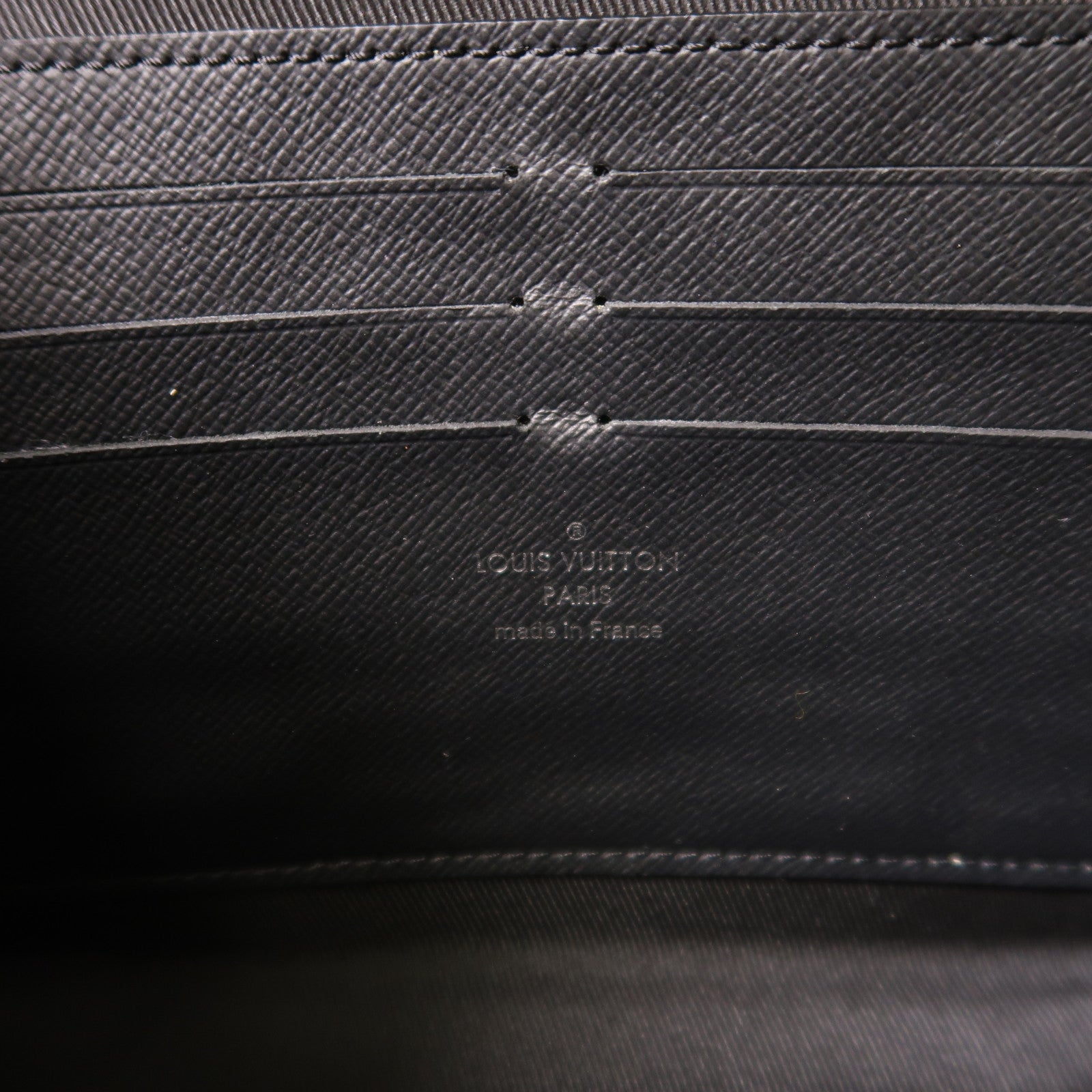 LOUIS VUITTON Monogram Eclipse Soft Trunk Wallet肩背袋