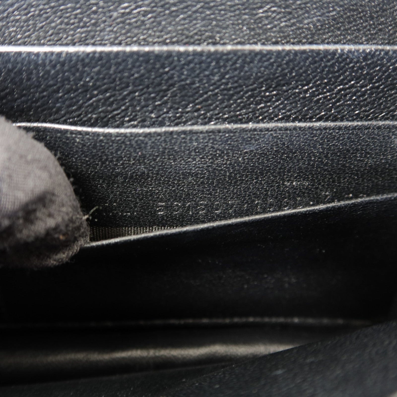 BALENCIAGA 牛皮皮革BB Wallet On Chain鏈帶肩背袋