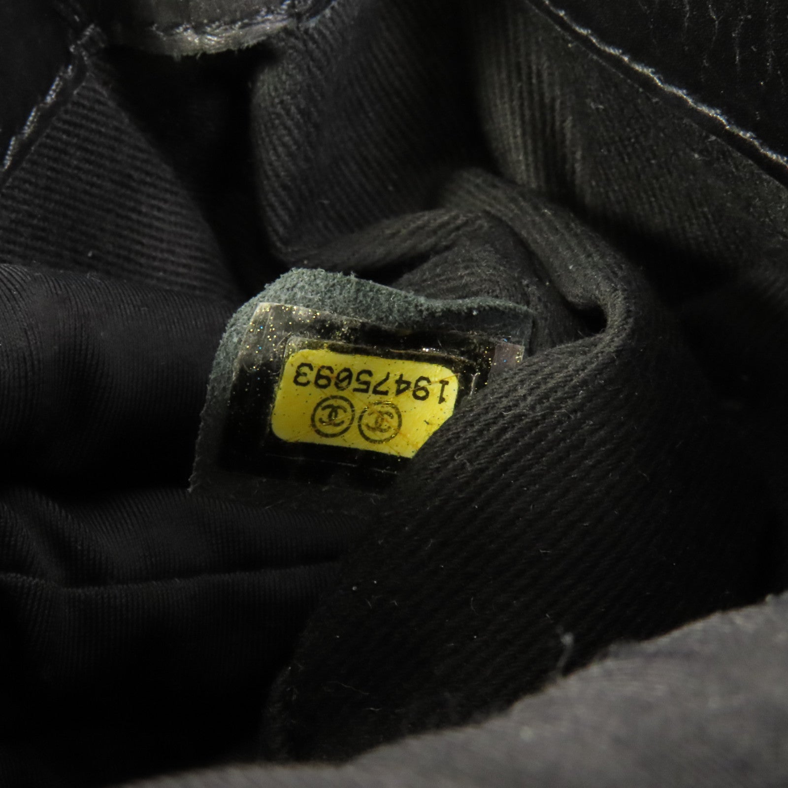 CHANEL 牛皮皮革Chain Shoulder銀扣肩背袋