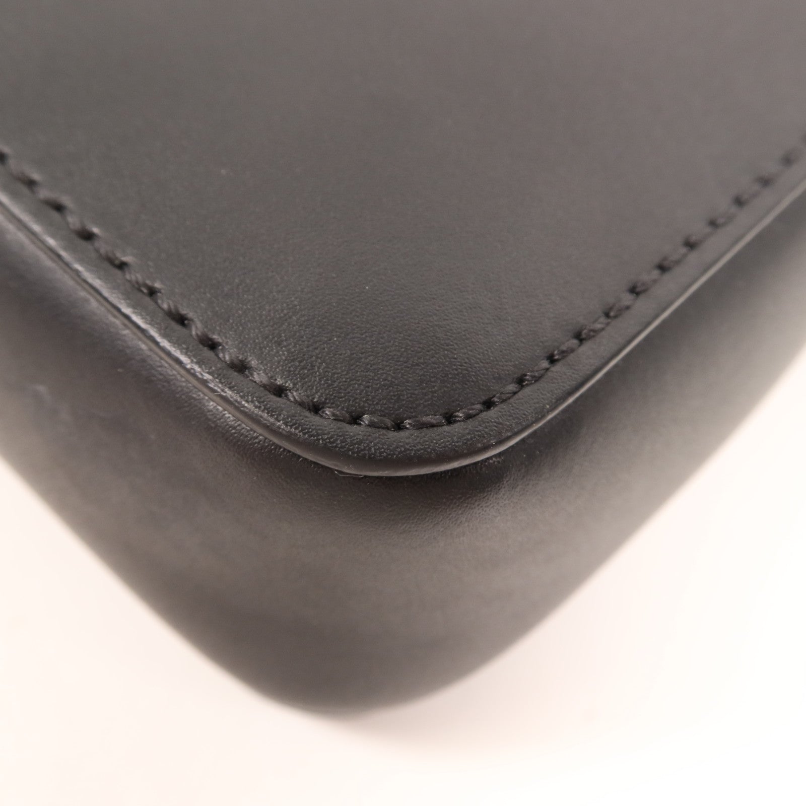 Valentino 【激減優惠】牛皮皮革Shoulder Bag銀扣肩背袋