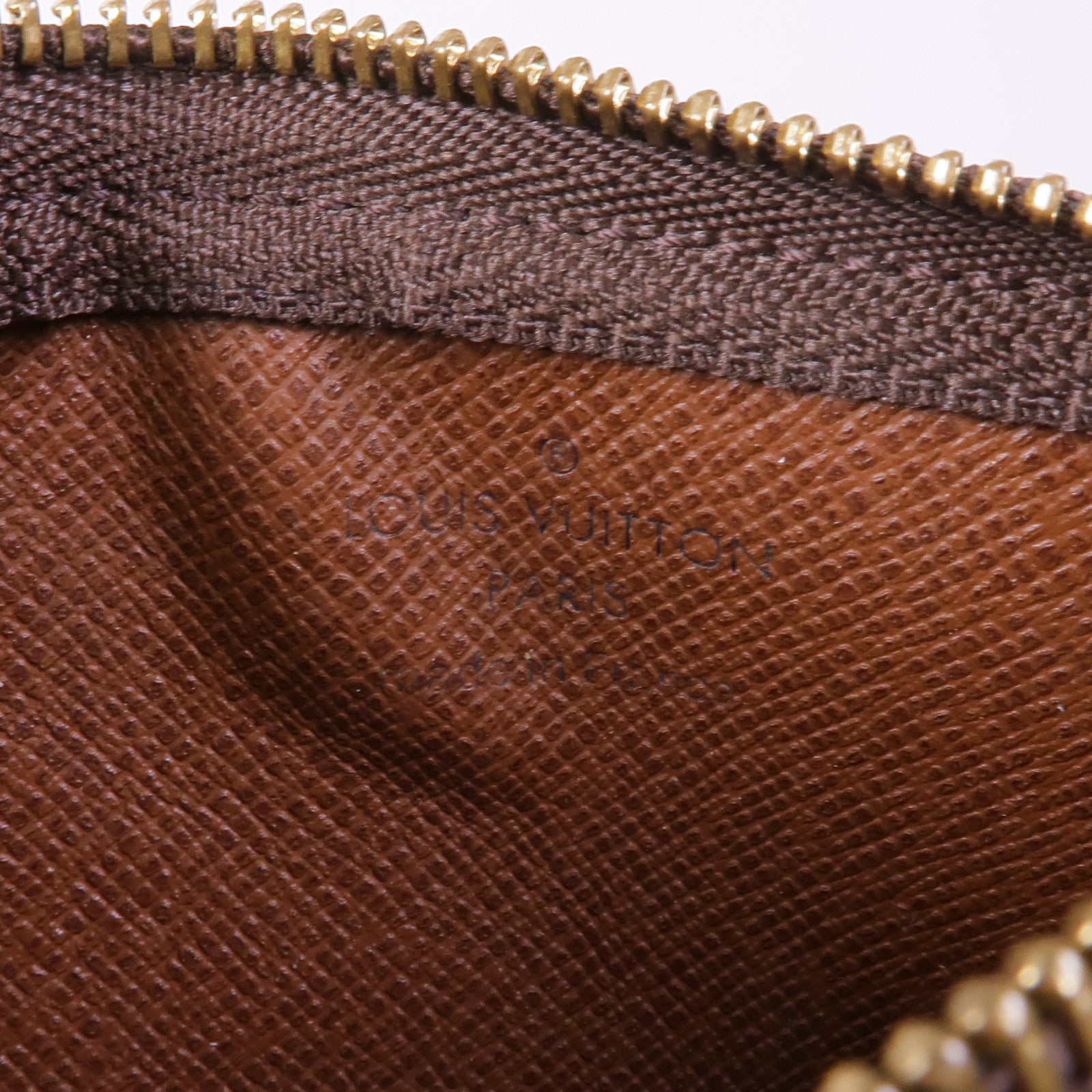 LOUIS VUITTON Monogram Key Pouch金扣鎖匙包