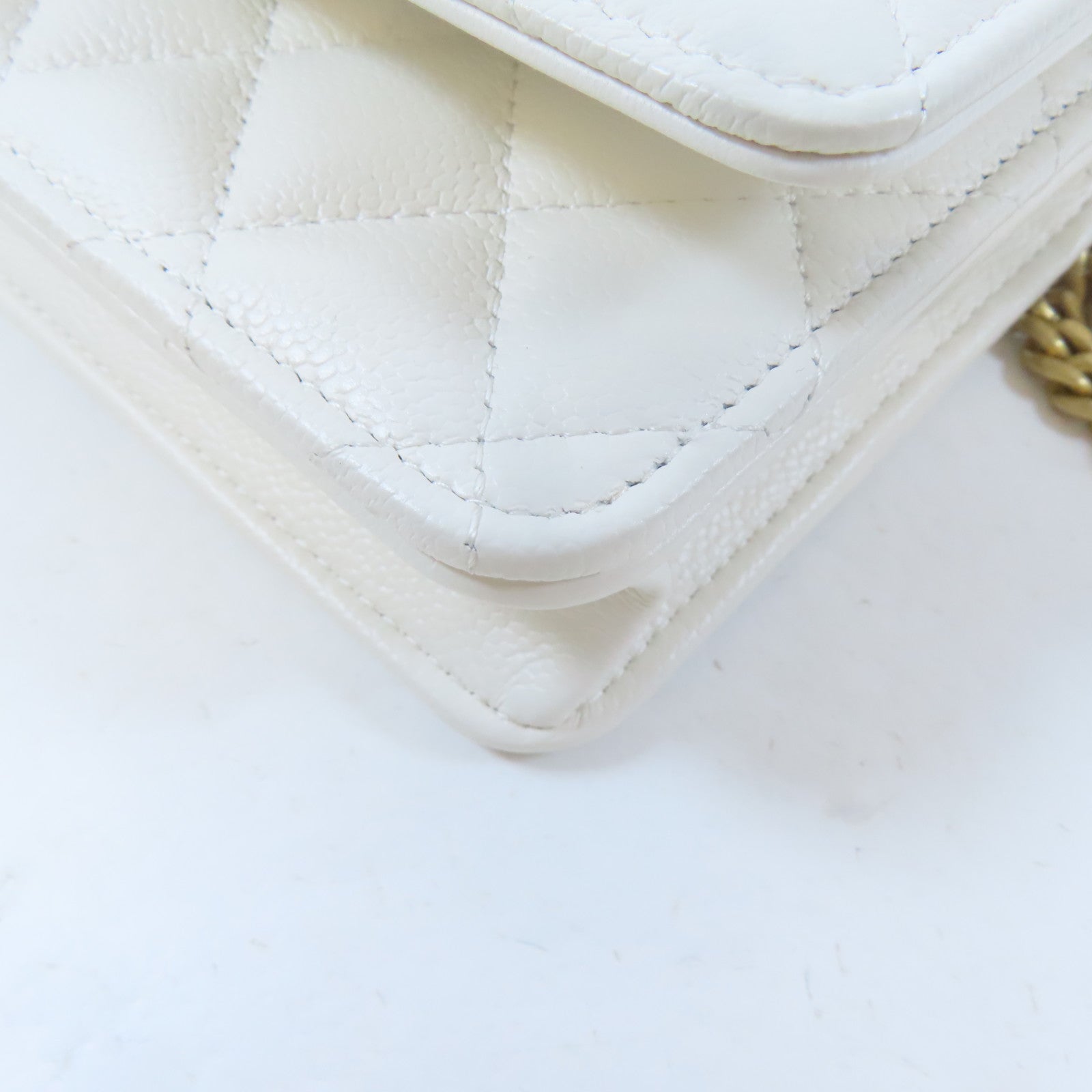 CHANEL 【激減優惠】菱格牛皮皮革WOC Wallet On Chain金扣鏈帶肩背袋白色