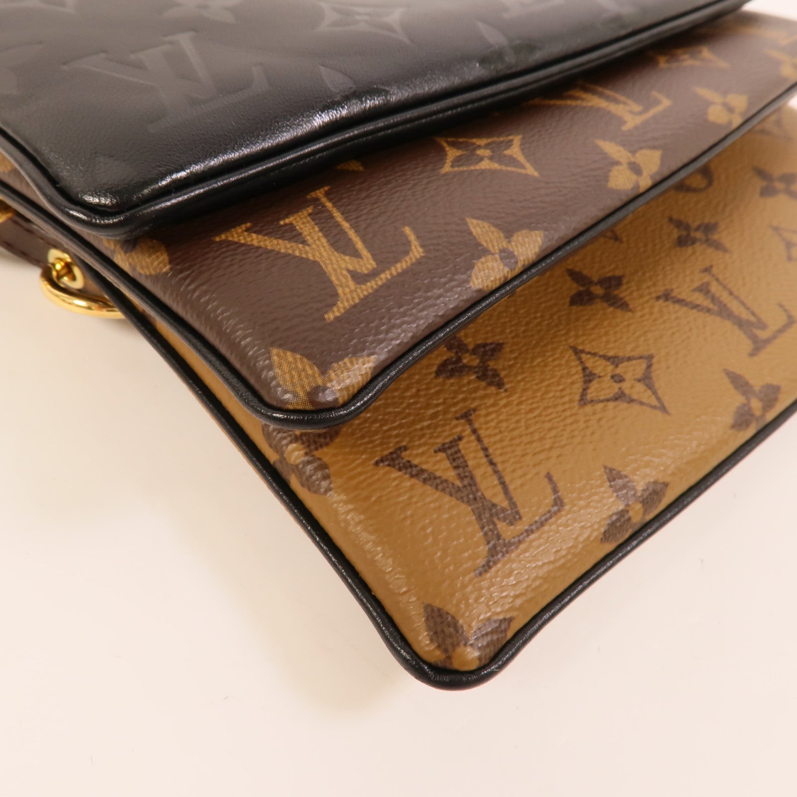 LOUIS VUITTON Mono-Reverse Pochette LV3肩背袋