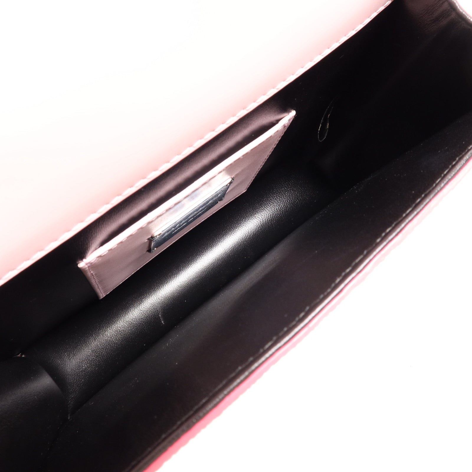 BVLGARI 魔鬼魚皮革Serpenti Forever銀扣鏈帶肩背袋