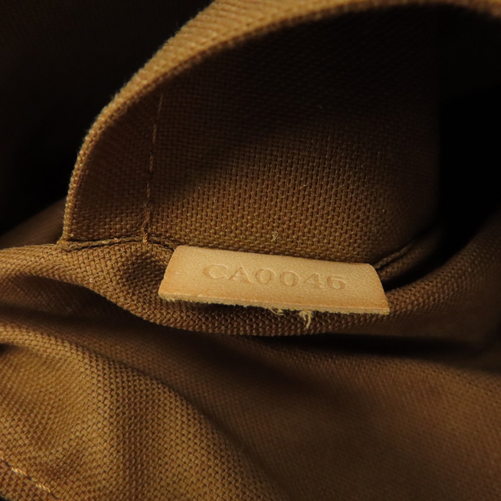 LOUIS VUITTON Monogram Tulum GM金扣肩背袋啡色