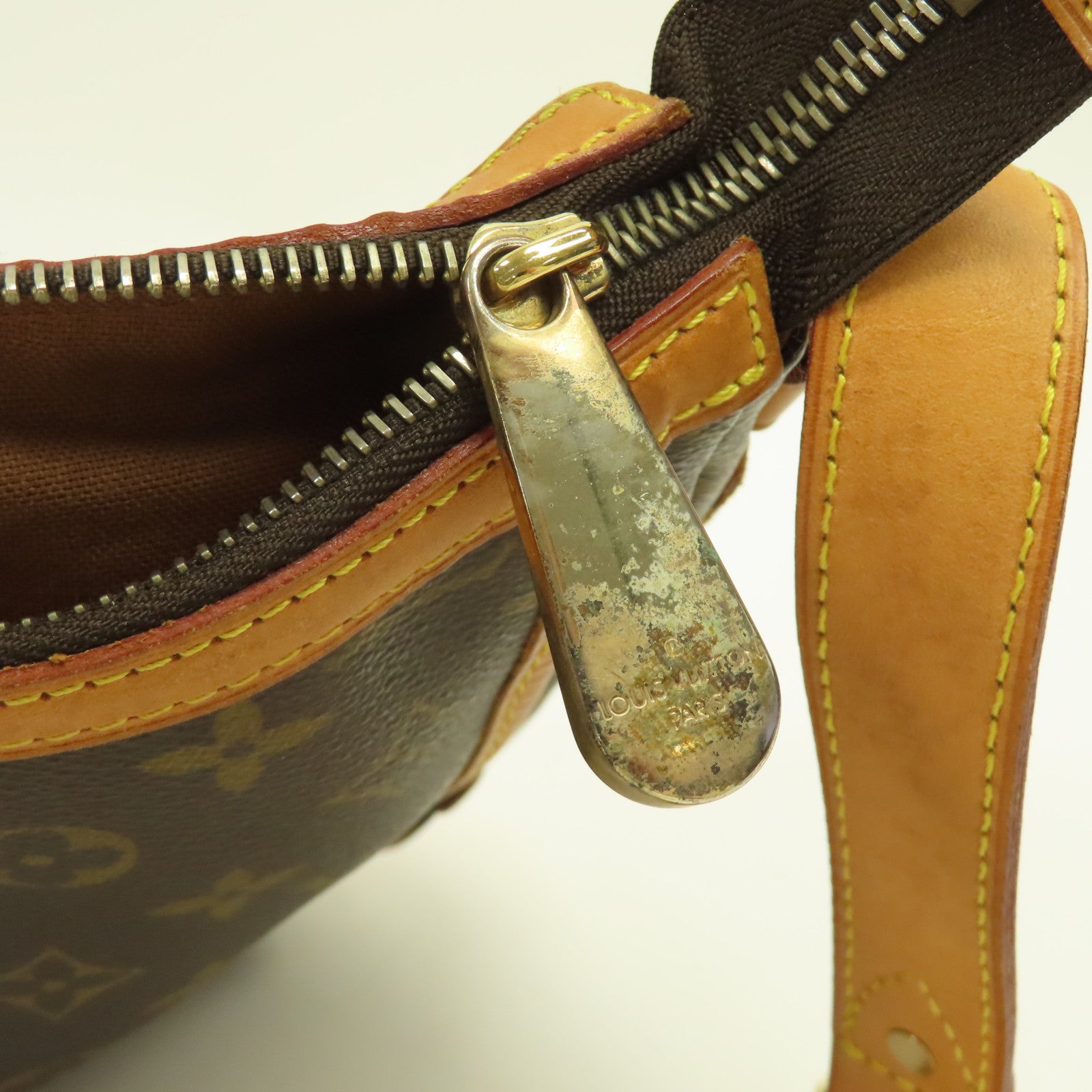LOUIS VUITTON Monogram Tulum GM金扣肩背袋啡色