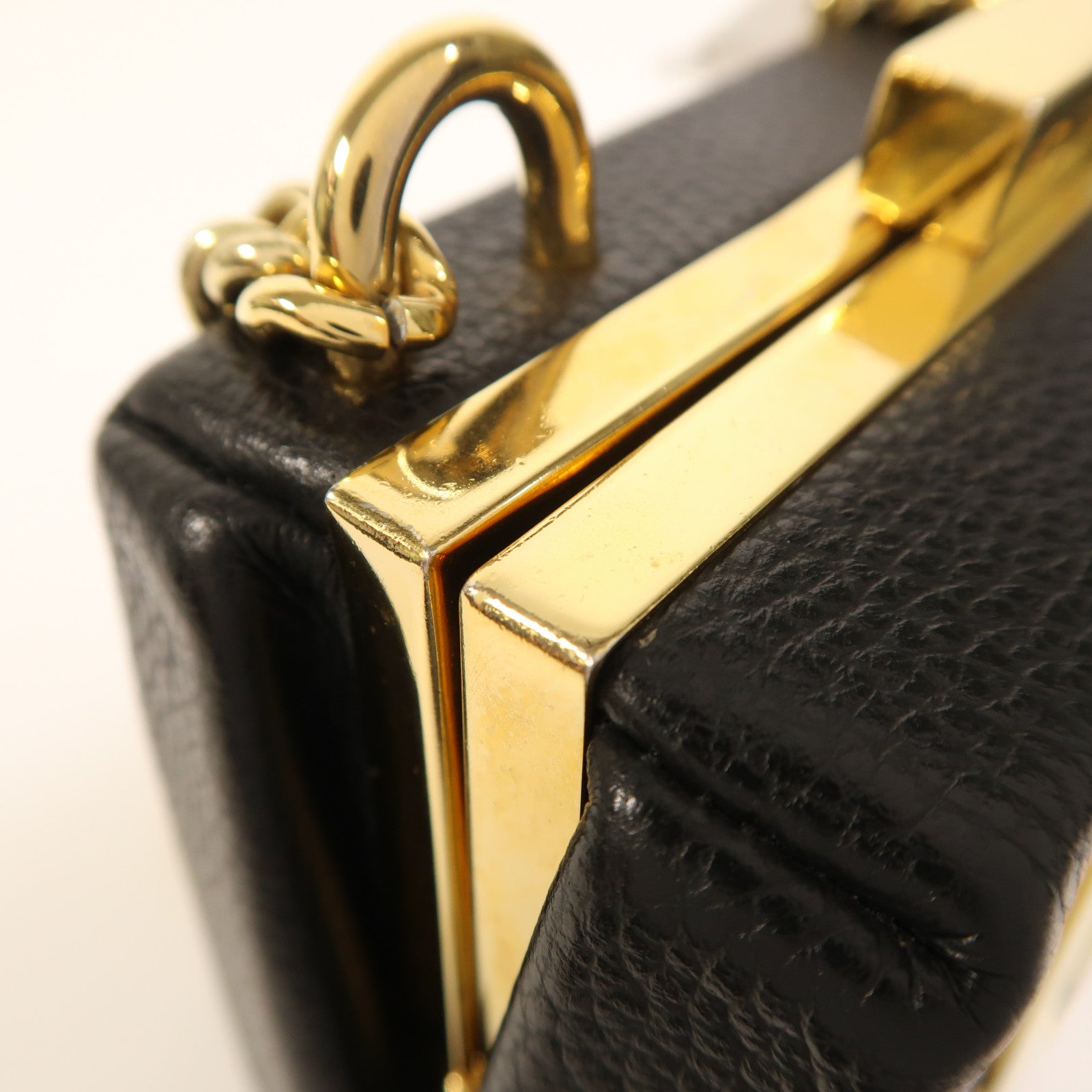 MOSCHINO 【激減優惠】牛皮皮革Chain Shoulder金扣鏈帶肩背袋
