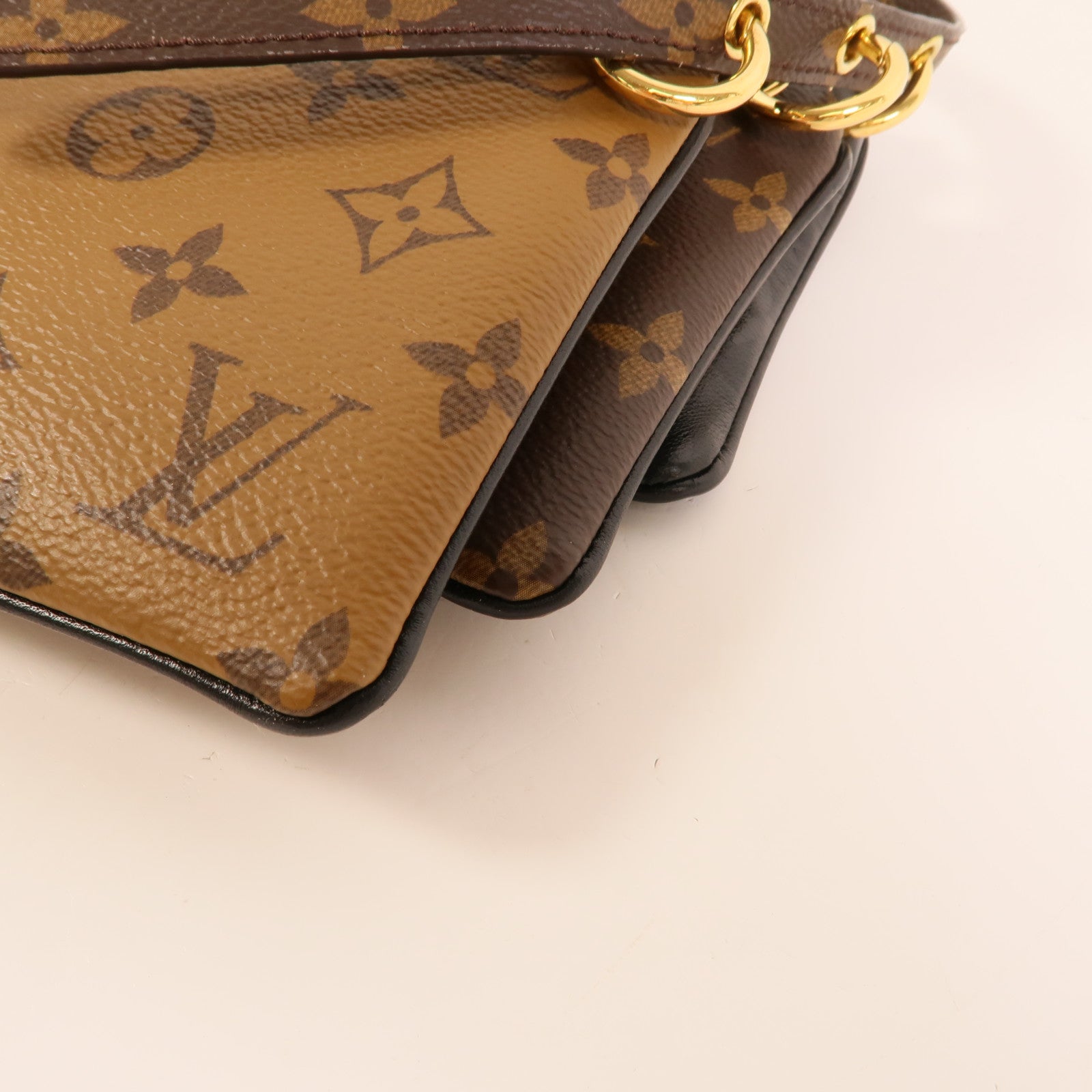 LOUIS VUITTON Mono-Reverse Pochette LV3肩背袋