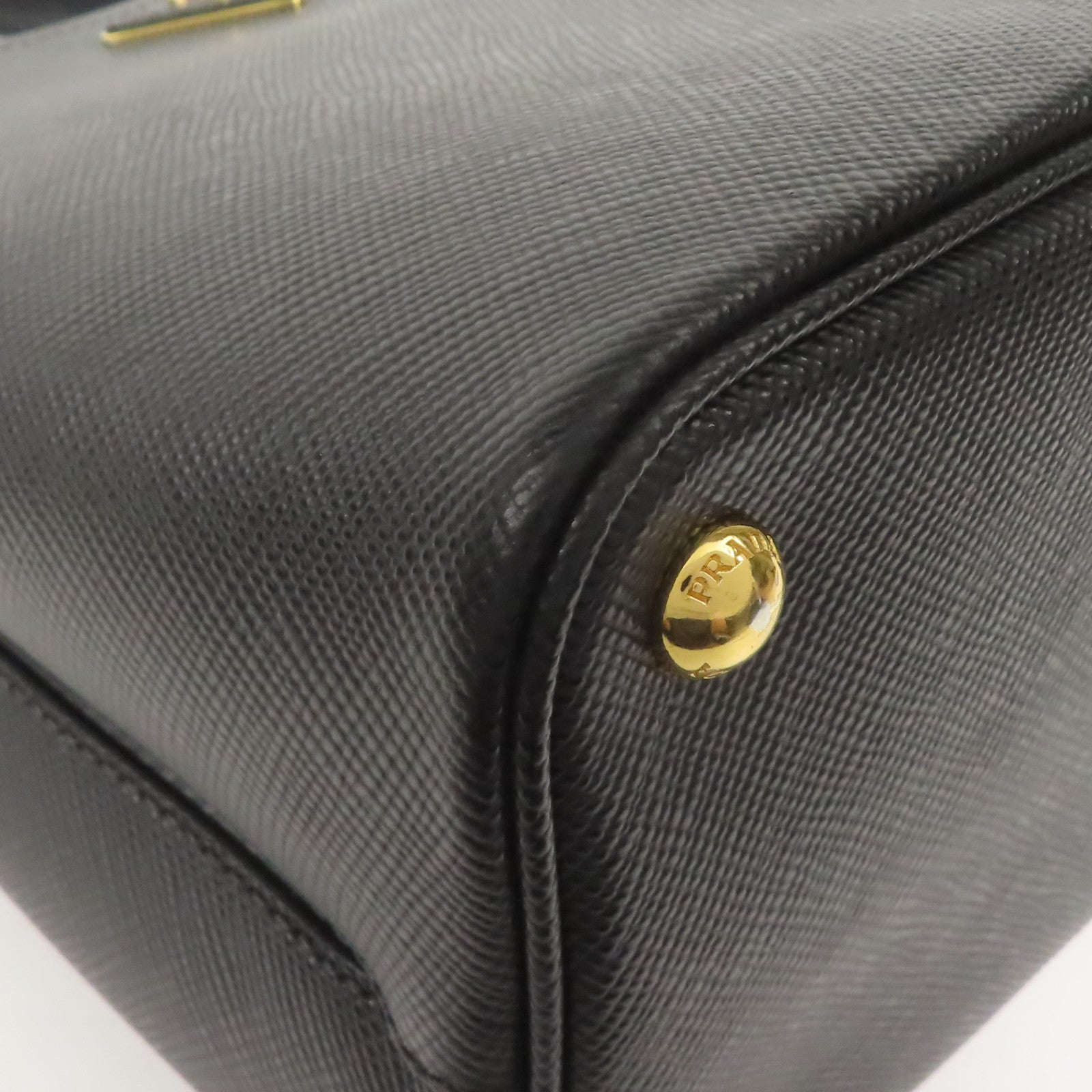 PRADA Saffiano皮革Panier金扣手挽肩背兩用袋