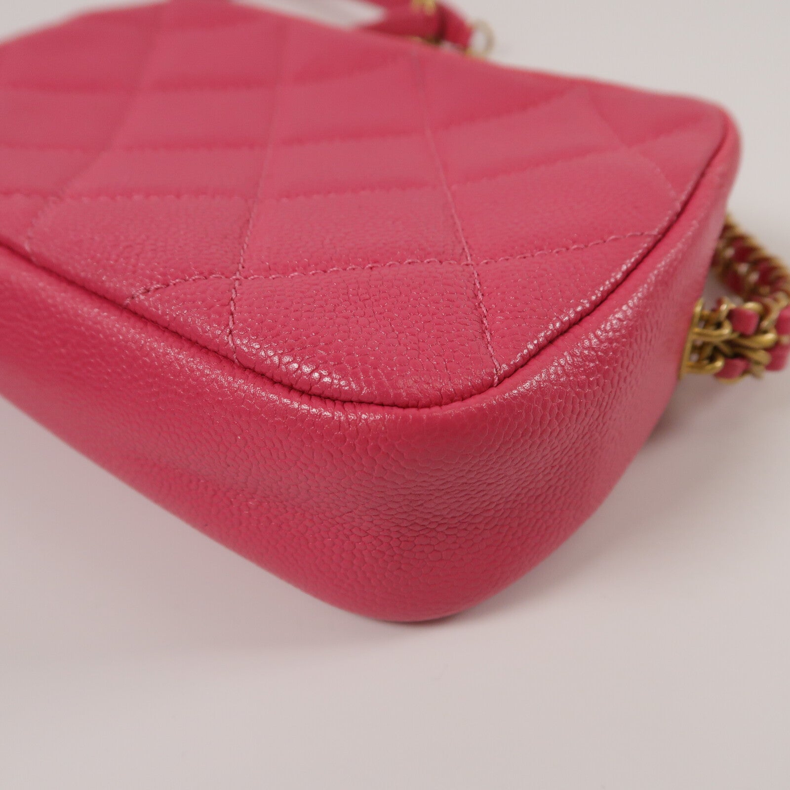 CHANEL 牛皮皮革Camera Bag鏈帶肩背袋