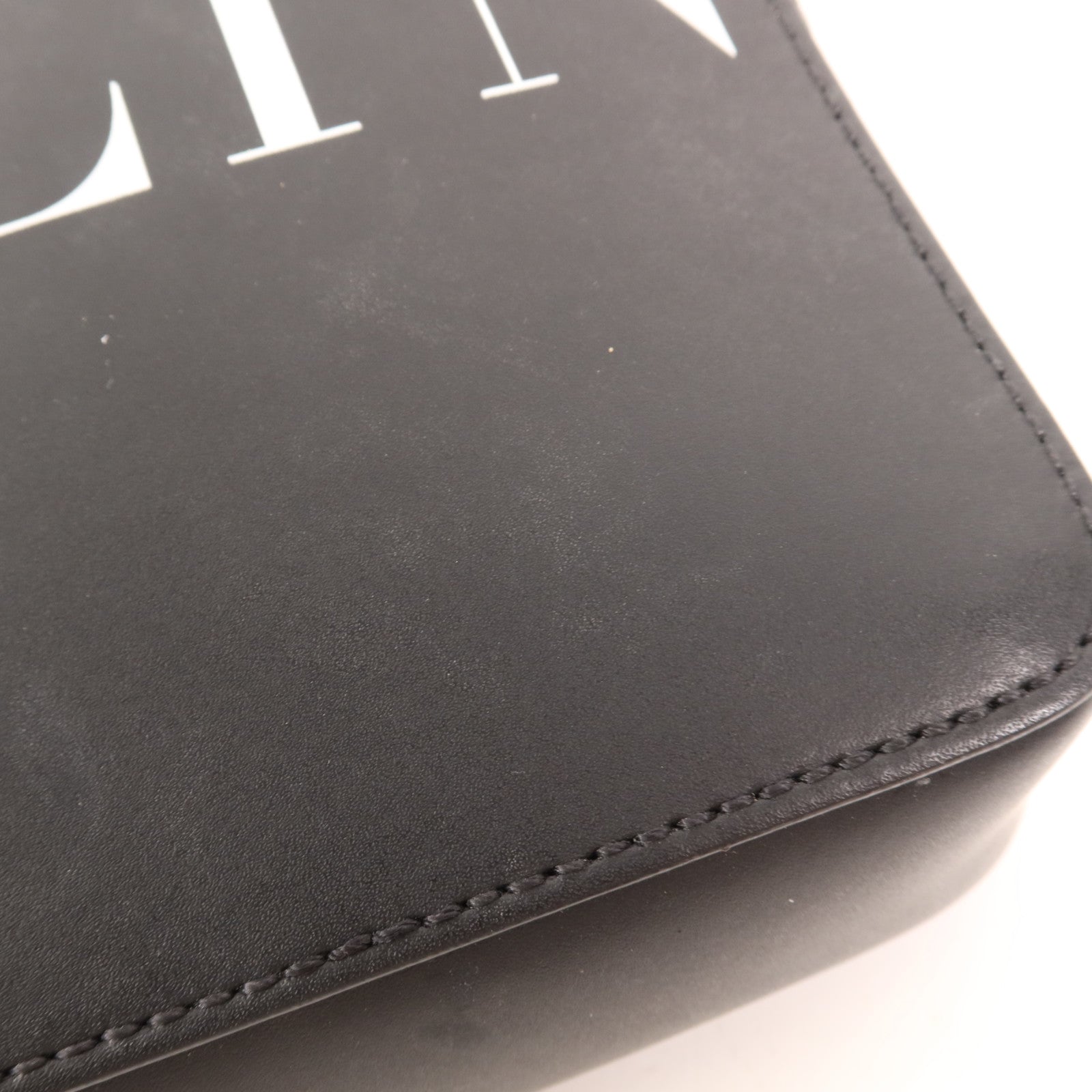 Valentino 【激減優惠】牛皮皮革Shoulder Bag銀扣肩背袋