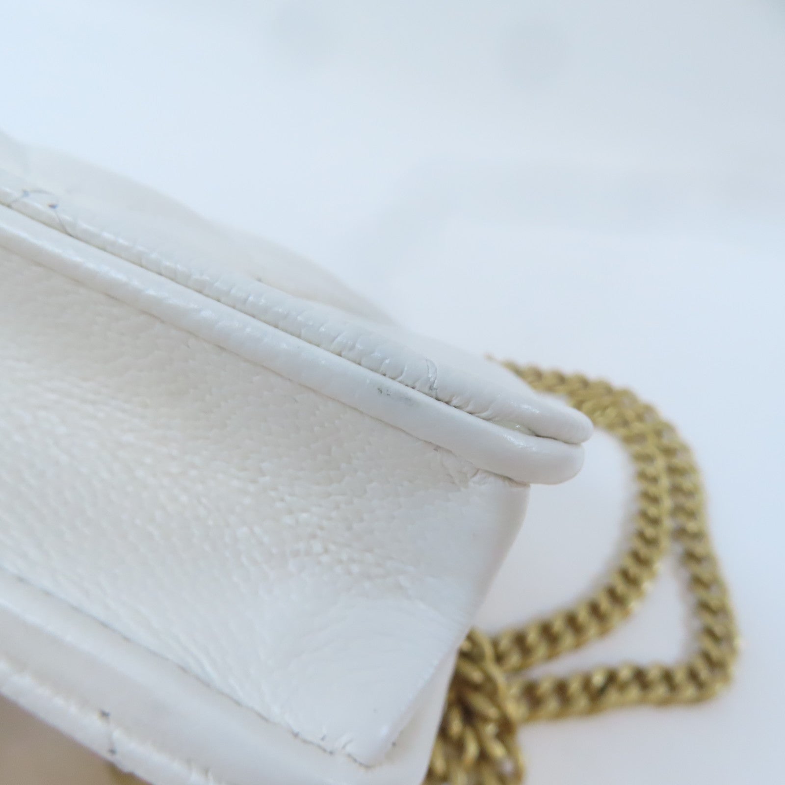 CHANEL 【激減優惠】菱格牛皮皮革WOC Wallet On Chain金扣鏈帶肩背袋白色