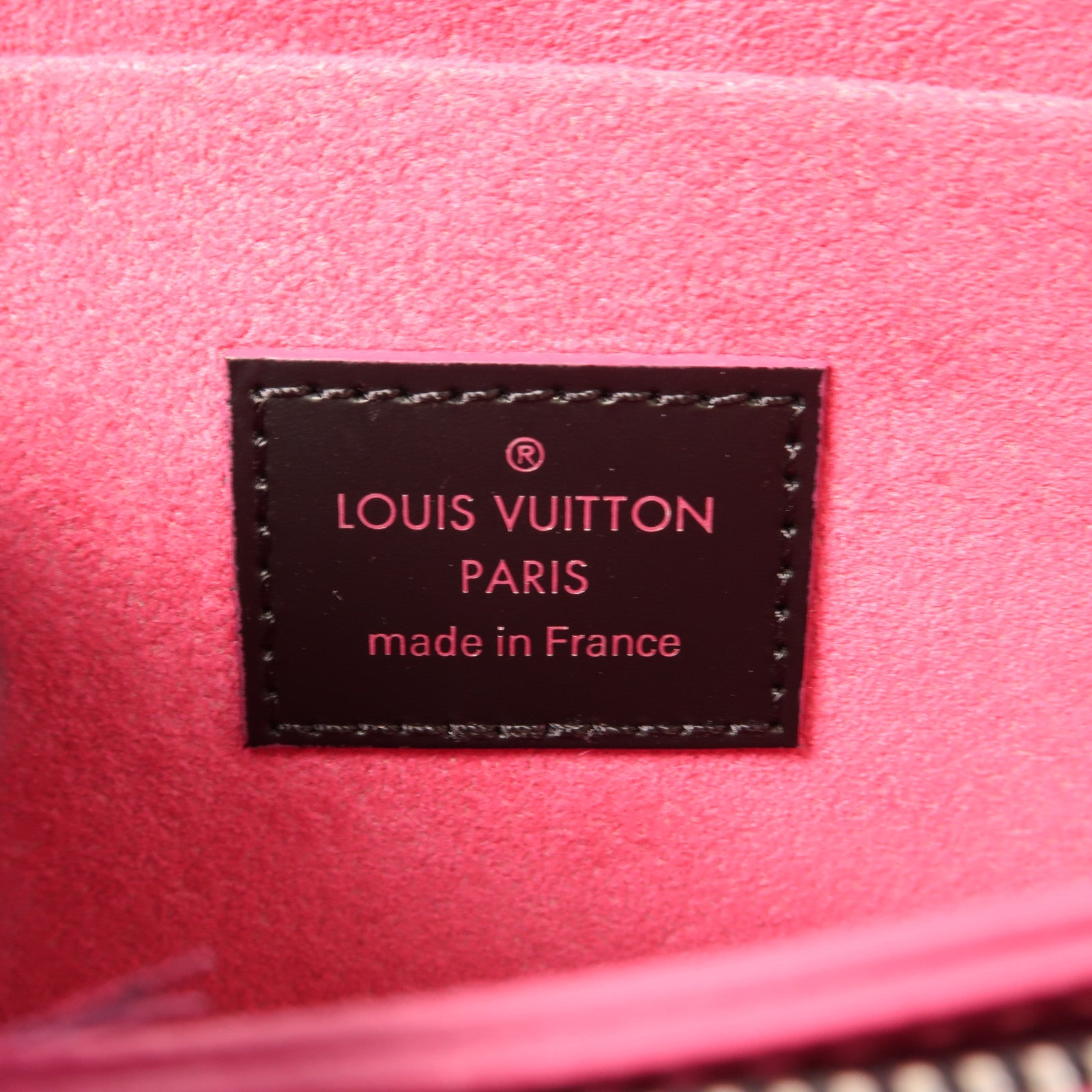 LOUIS VUITTON Epi Pochette Felissie銀扣鏈帶肩背袋