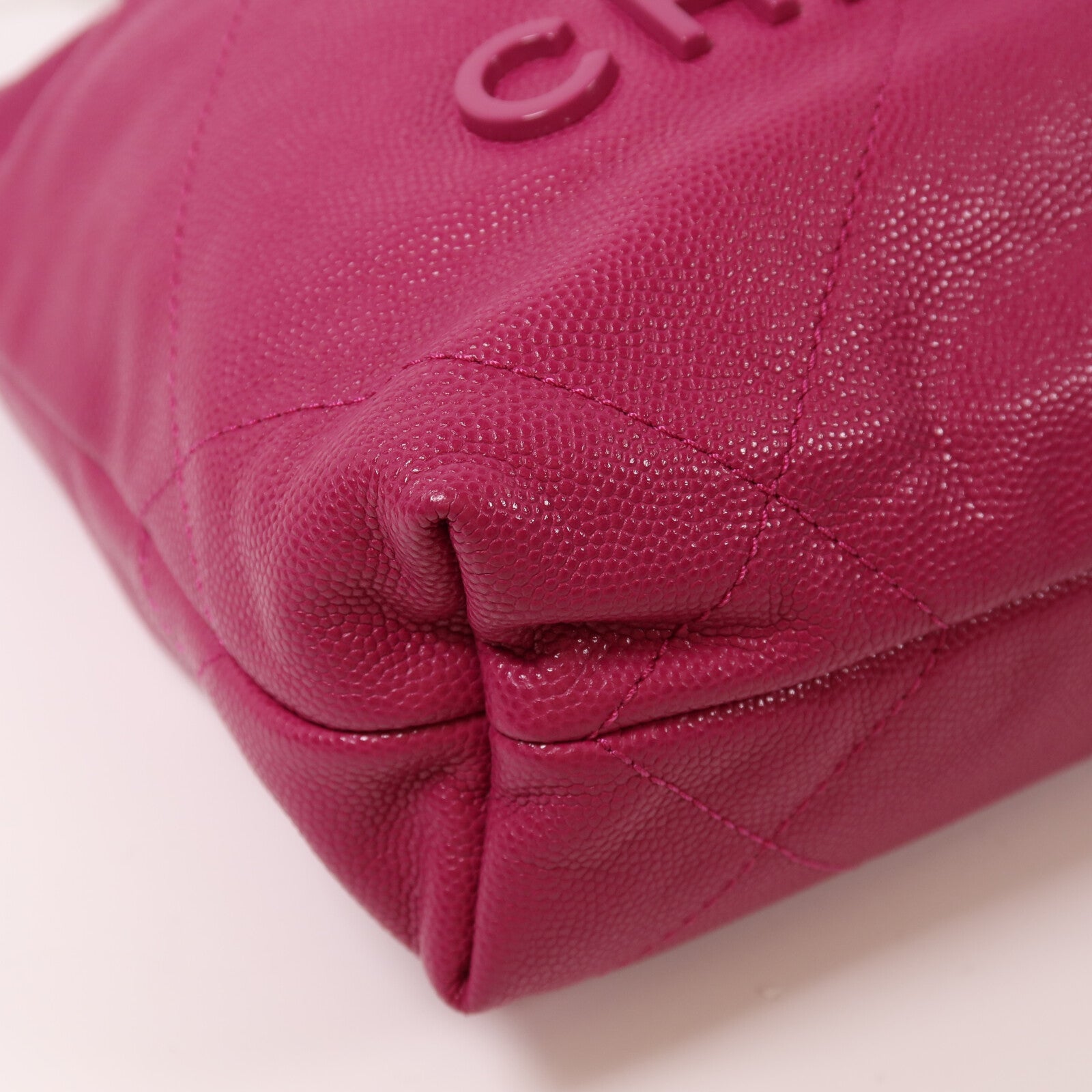 CHANEL 牛皮皮革Mini 22金扣鏈帶手挽肩背兩用袋