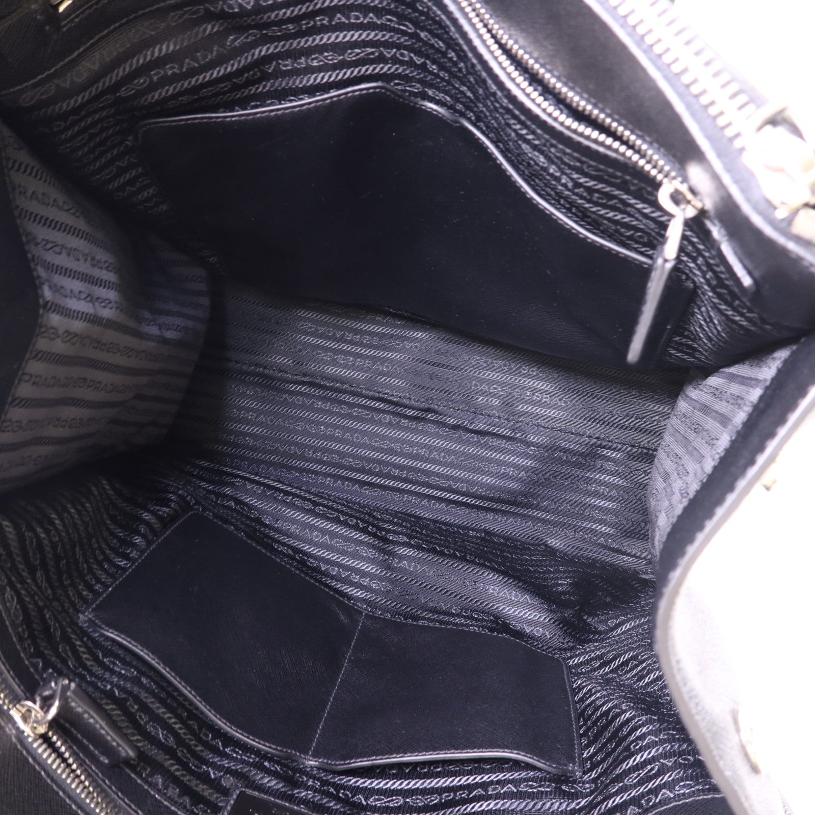 PRADA Saffiano皮革Tote Bag銀扣手挽袋