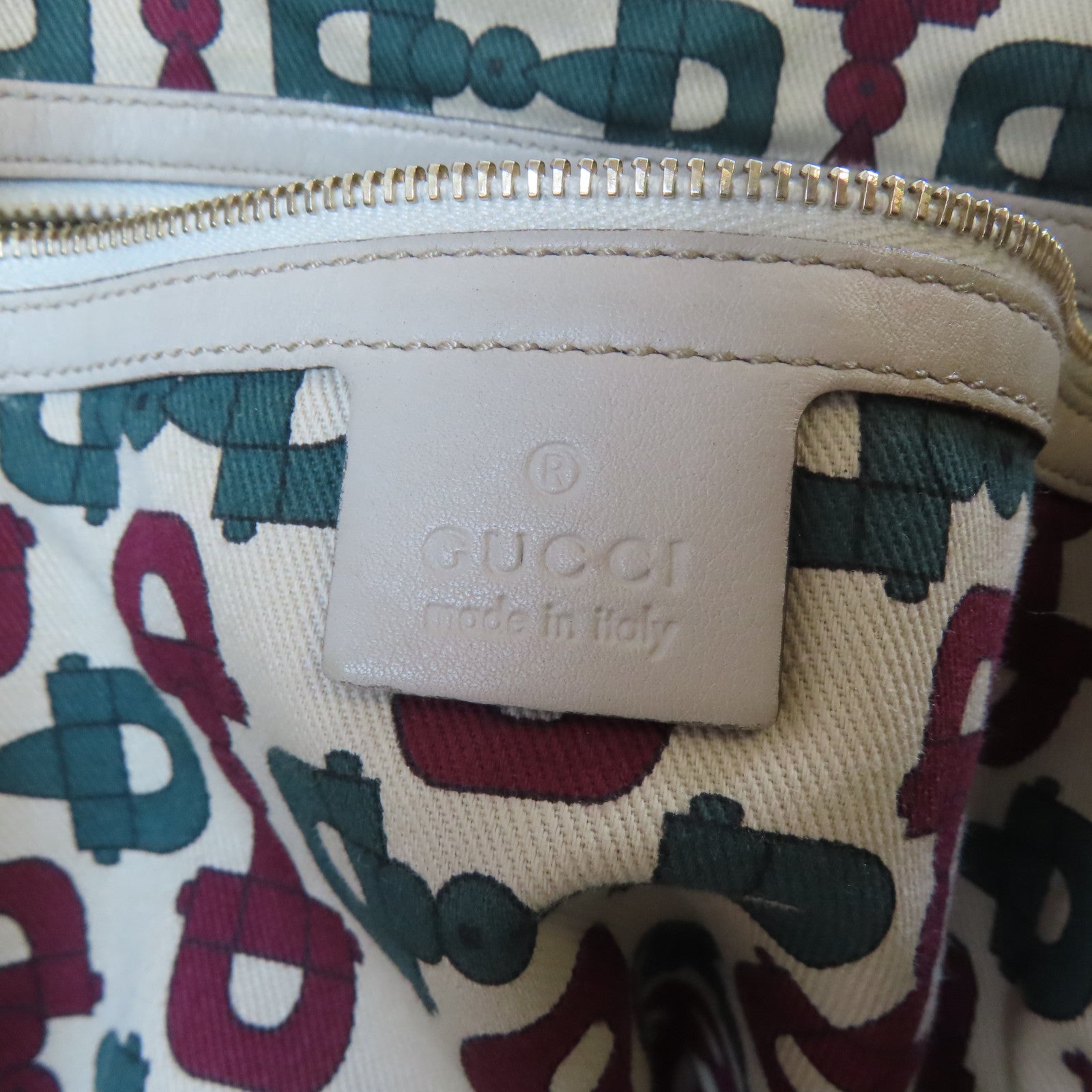 GUCCI 【清倉大減價】牛皮皮革Shoulder Bag銀扣肩背袋白色