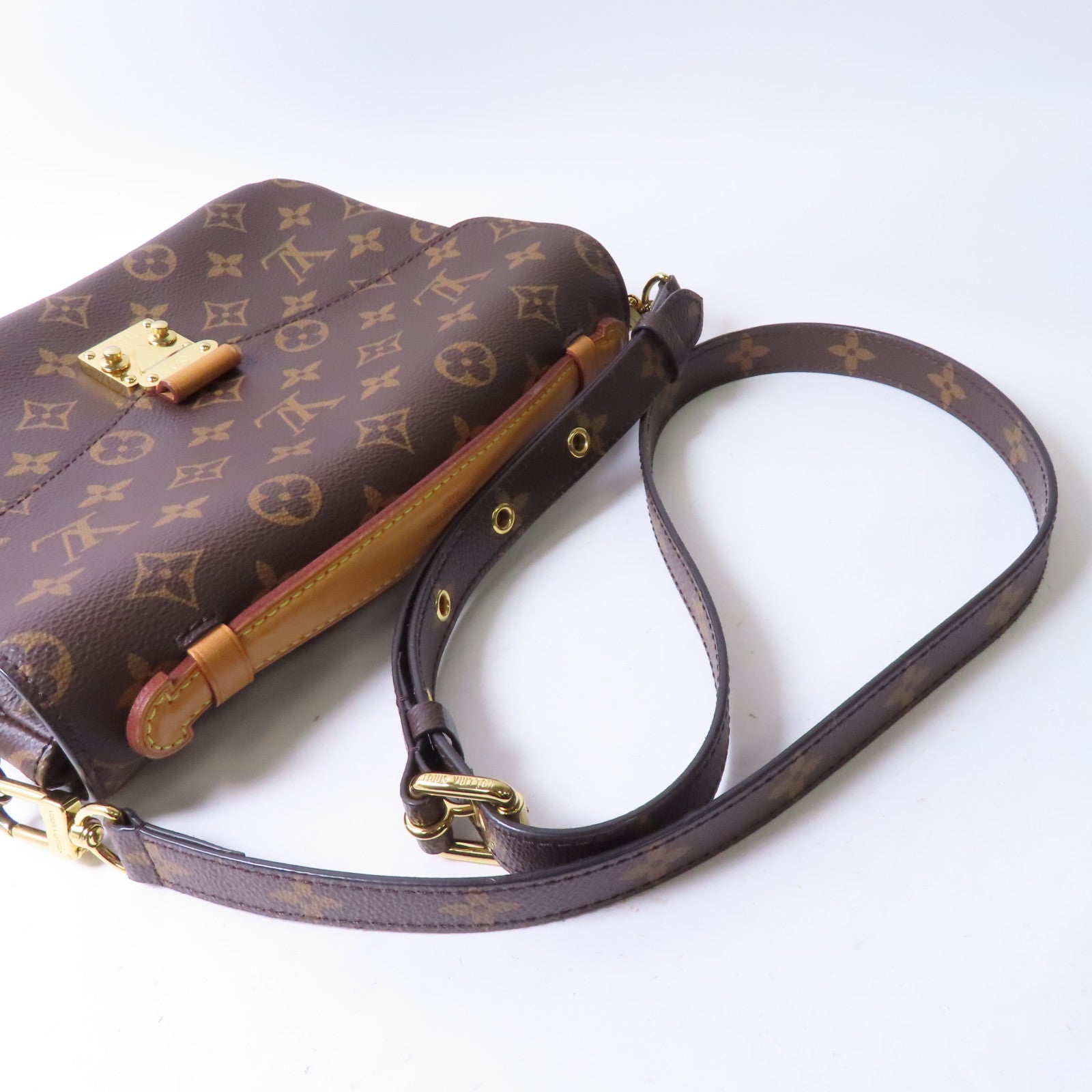 LOUIS VUITTON Monogram Pochette Metis金扣手挽肩背兩用袋啡色