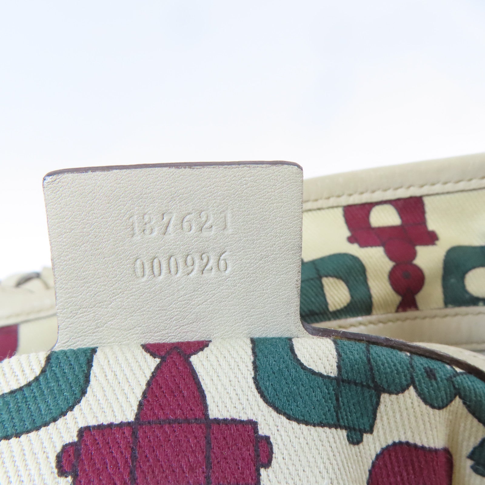 GUCCI 【清倉大減價】牛皮皮革Shoulder Bag銀扣肩背袋白色