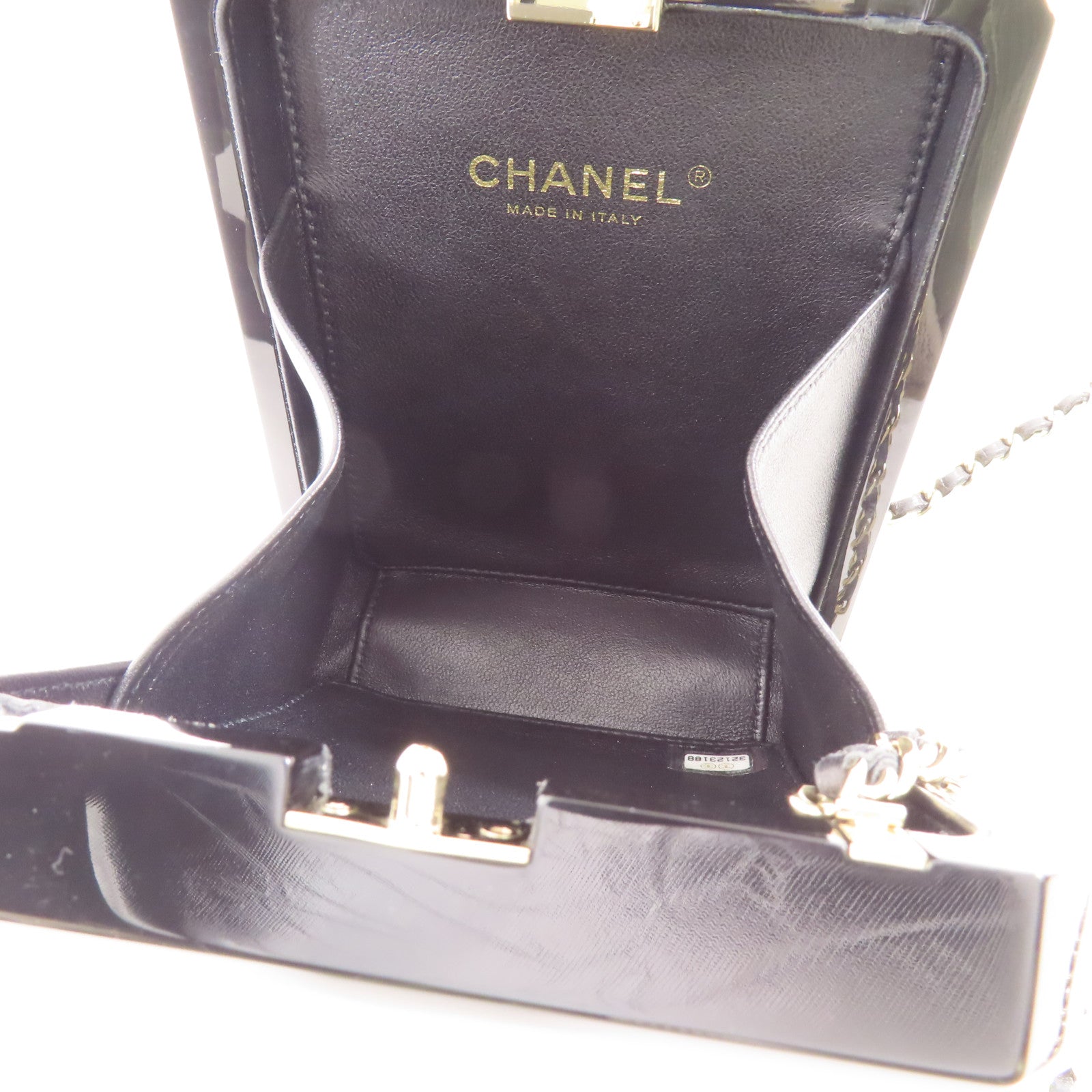 CHANEL 【激減優惠】Acrylic Chain Shoulder金扣鏈帶肩背袋