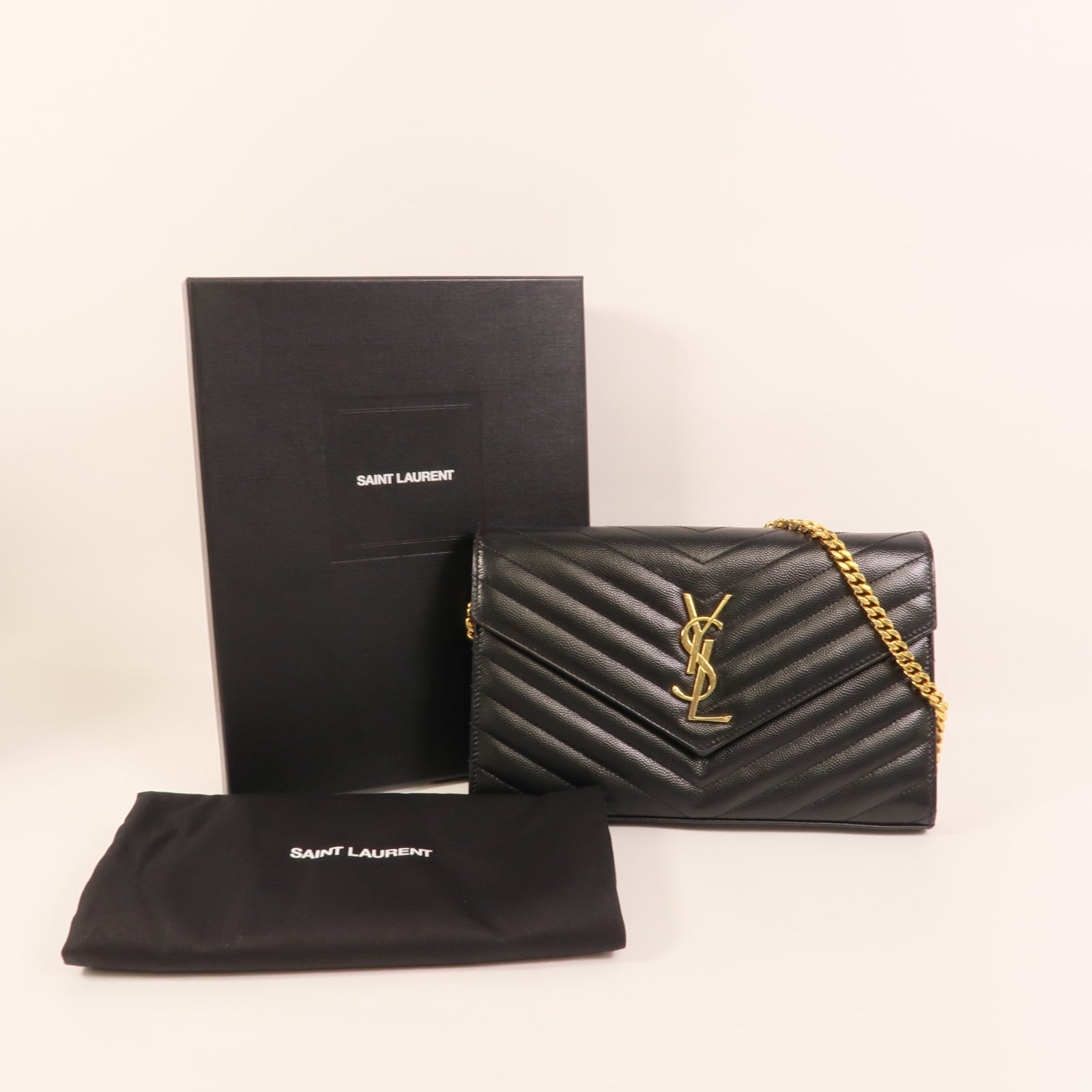 YVES SAINT LAURENT 牛皮皮革Cassandre Envelope鏈帶肩背袋