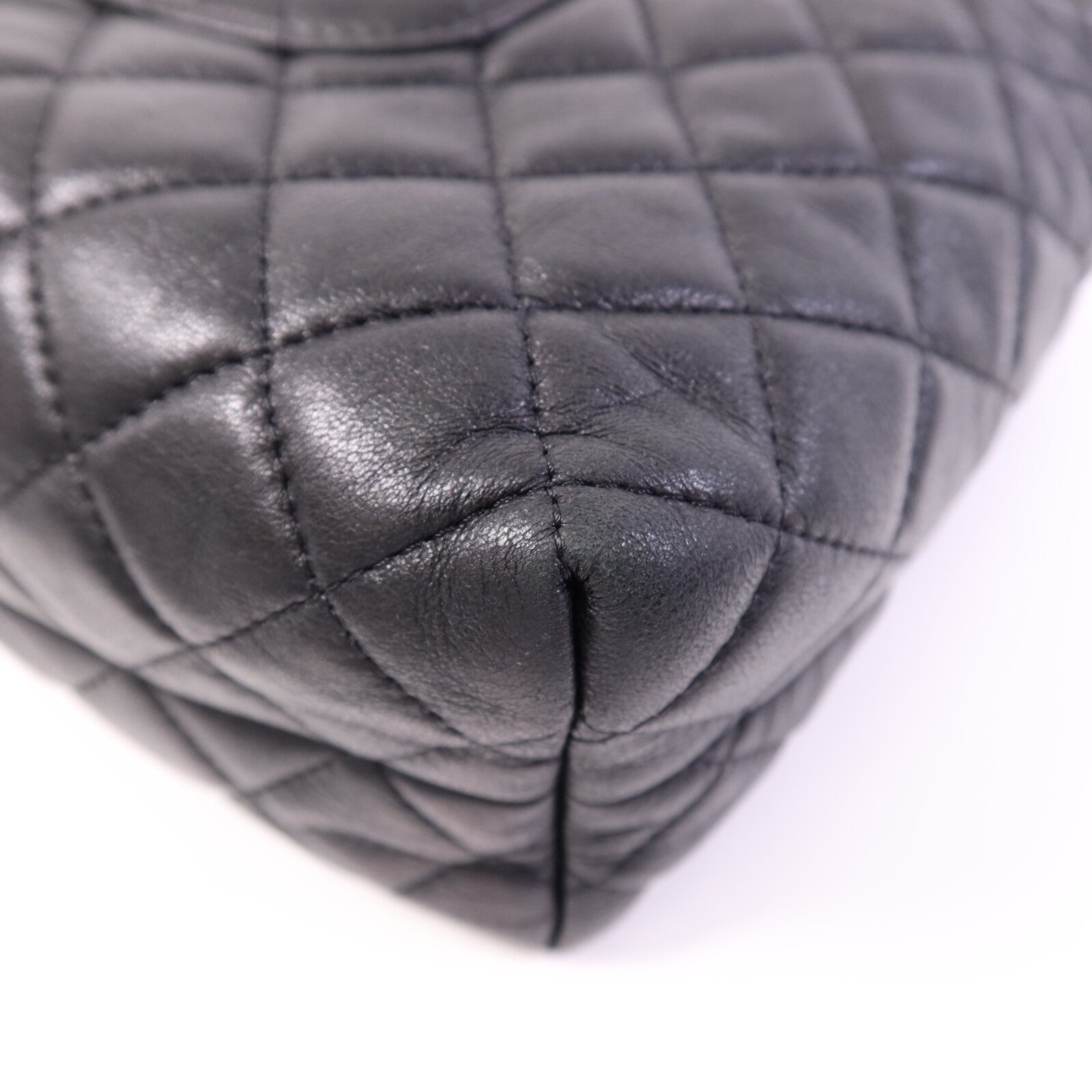 CHANEL 羊皮皮革Vintage Hobo Bag銀扣肩背袋