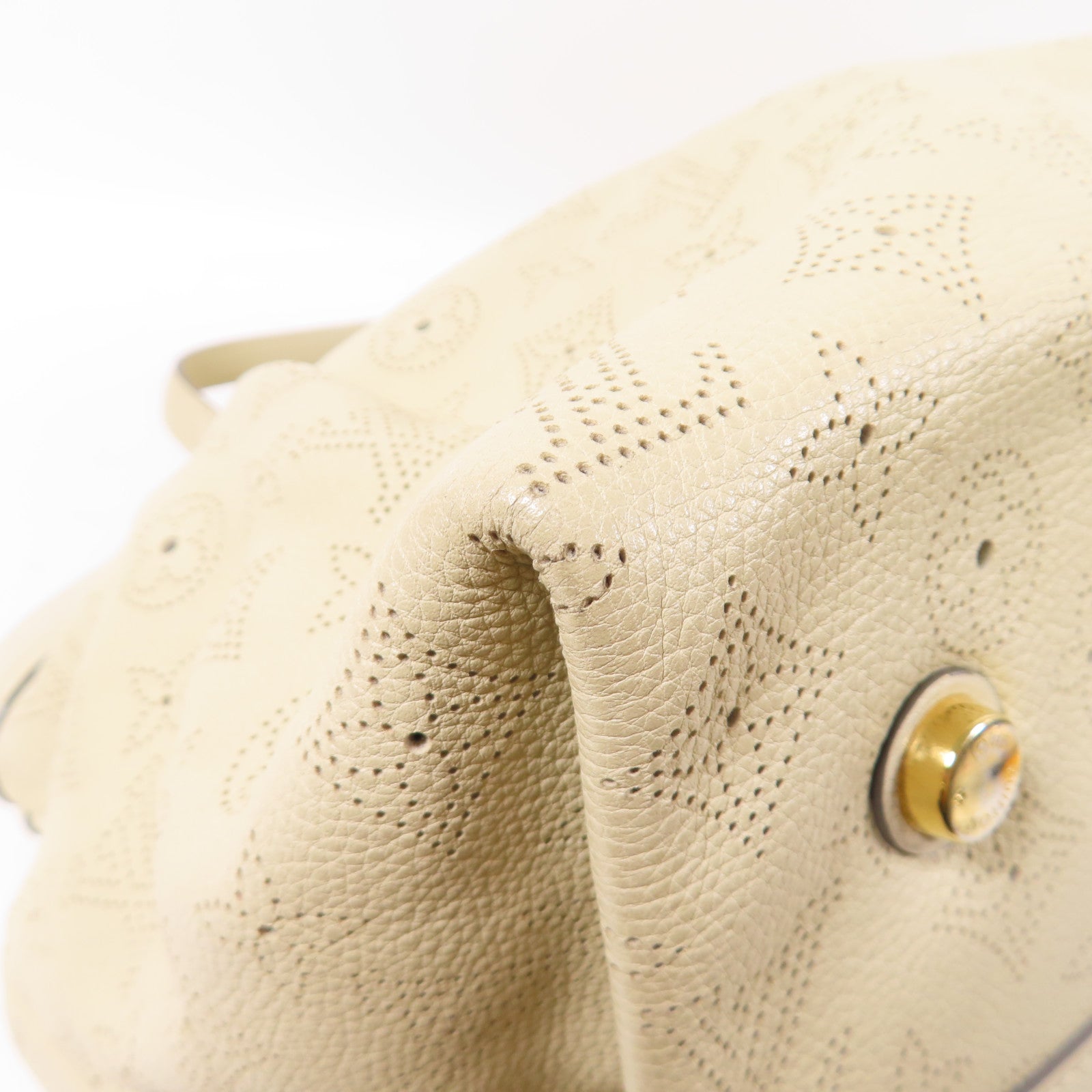 LOUIS VUITTON 【激減優惠】Mahina Cirrus MM金扣手挽袋米色