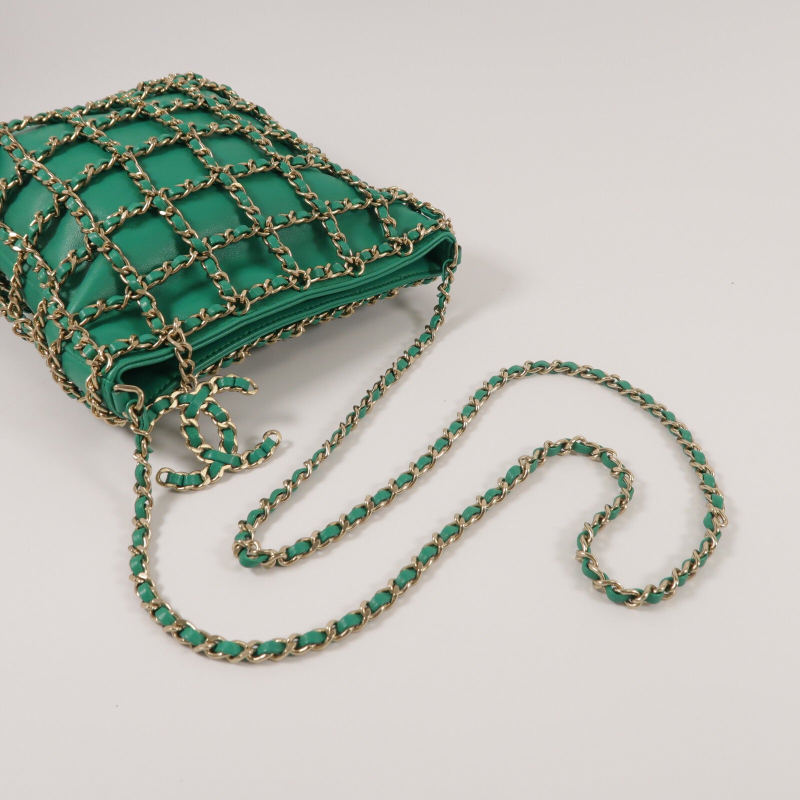 CHANEL 羊皮皮革Chain Cage Shopping Tote鏈帶肩背袋