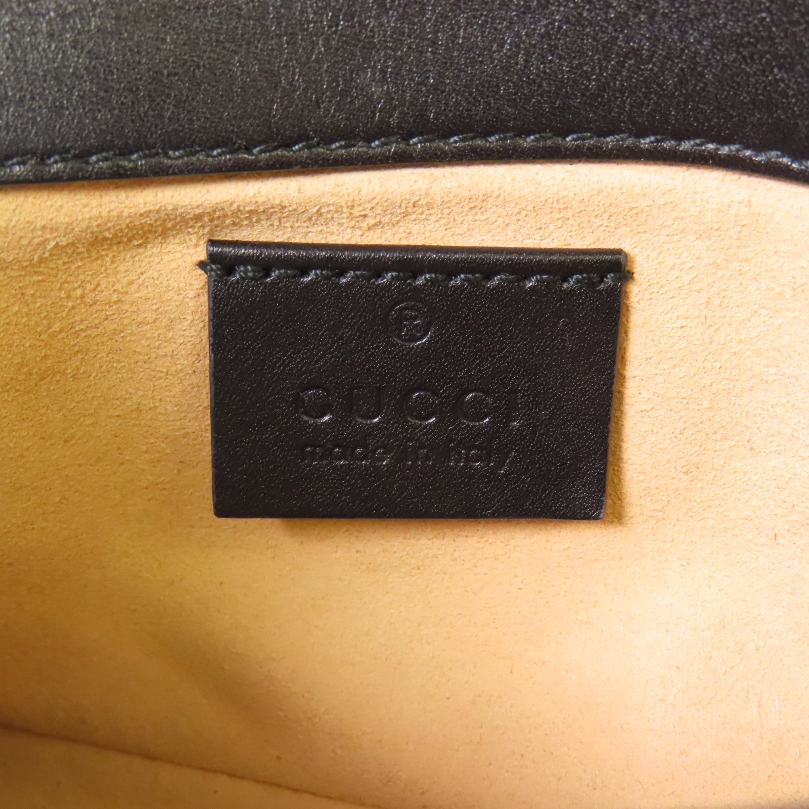 GUCCI Chevron皮革GG Marmont Super Mini Bag金扣鏈帶肩背袋