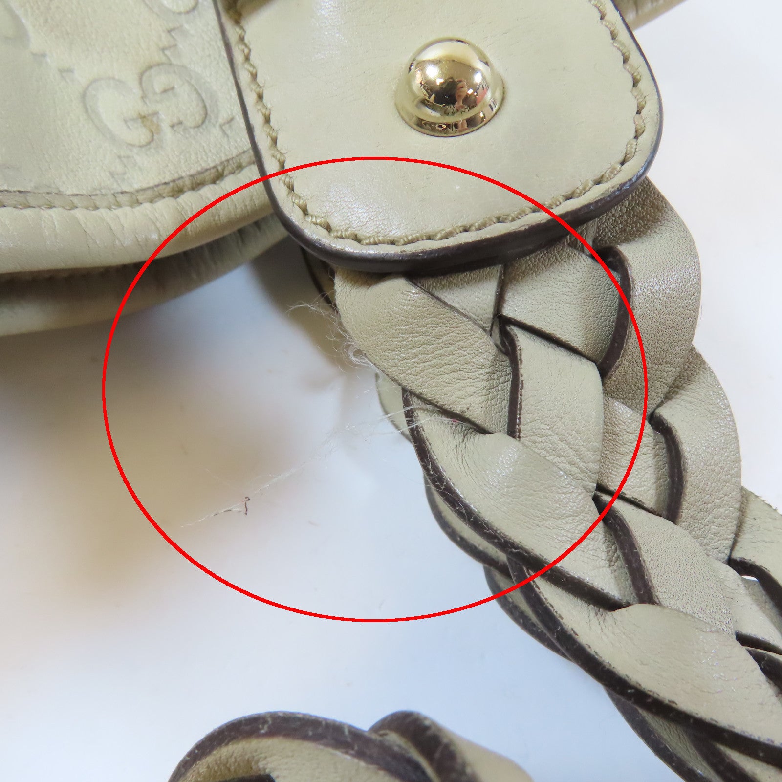 GUCCI 【清倉大減價】牛皮皮革Shoulder Bag銀扣肩背袋白色