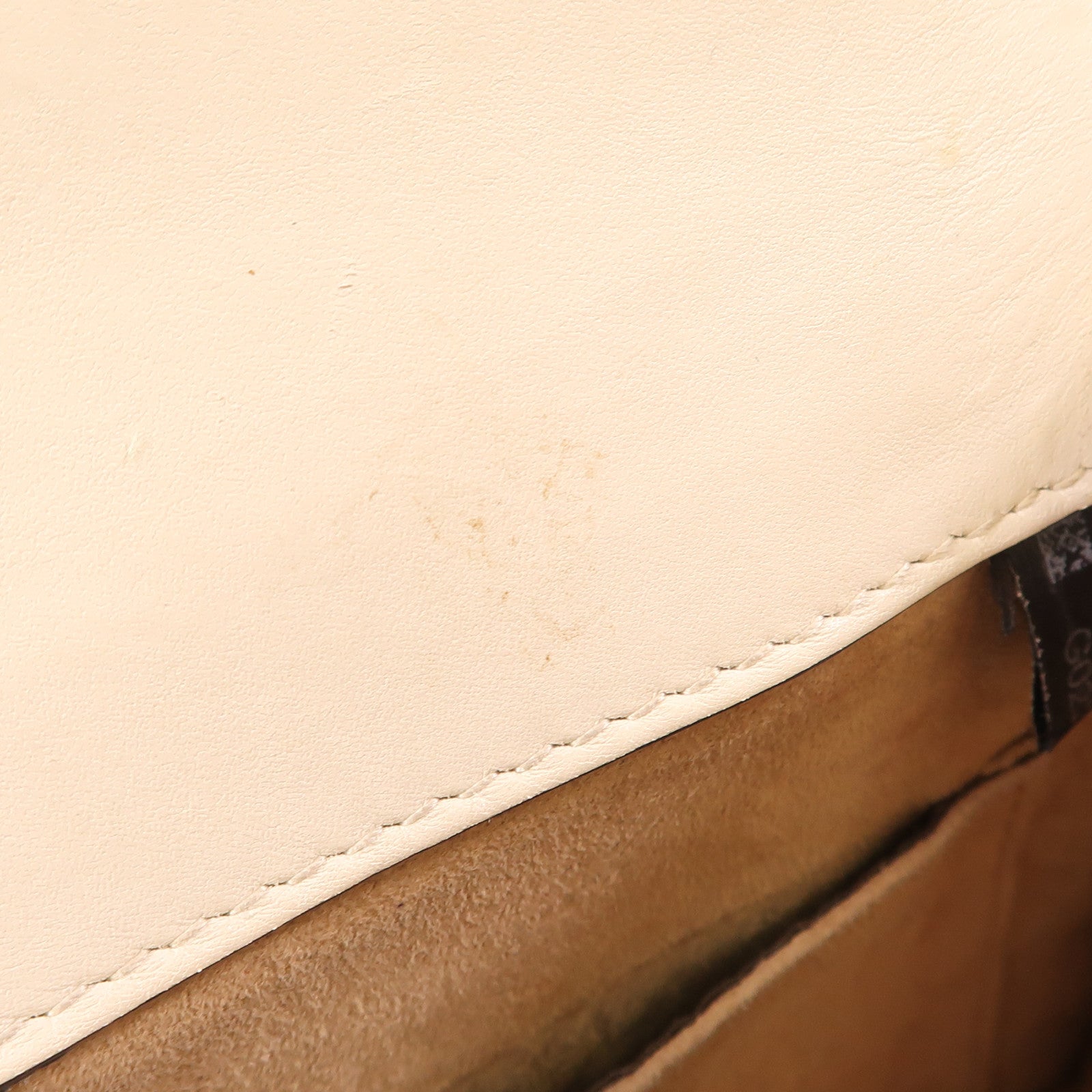 GUCCI 【激減優惠】牛皮皮革Sylvie金扣鏈帶肩背袋