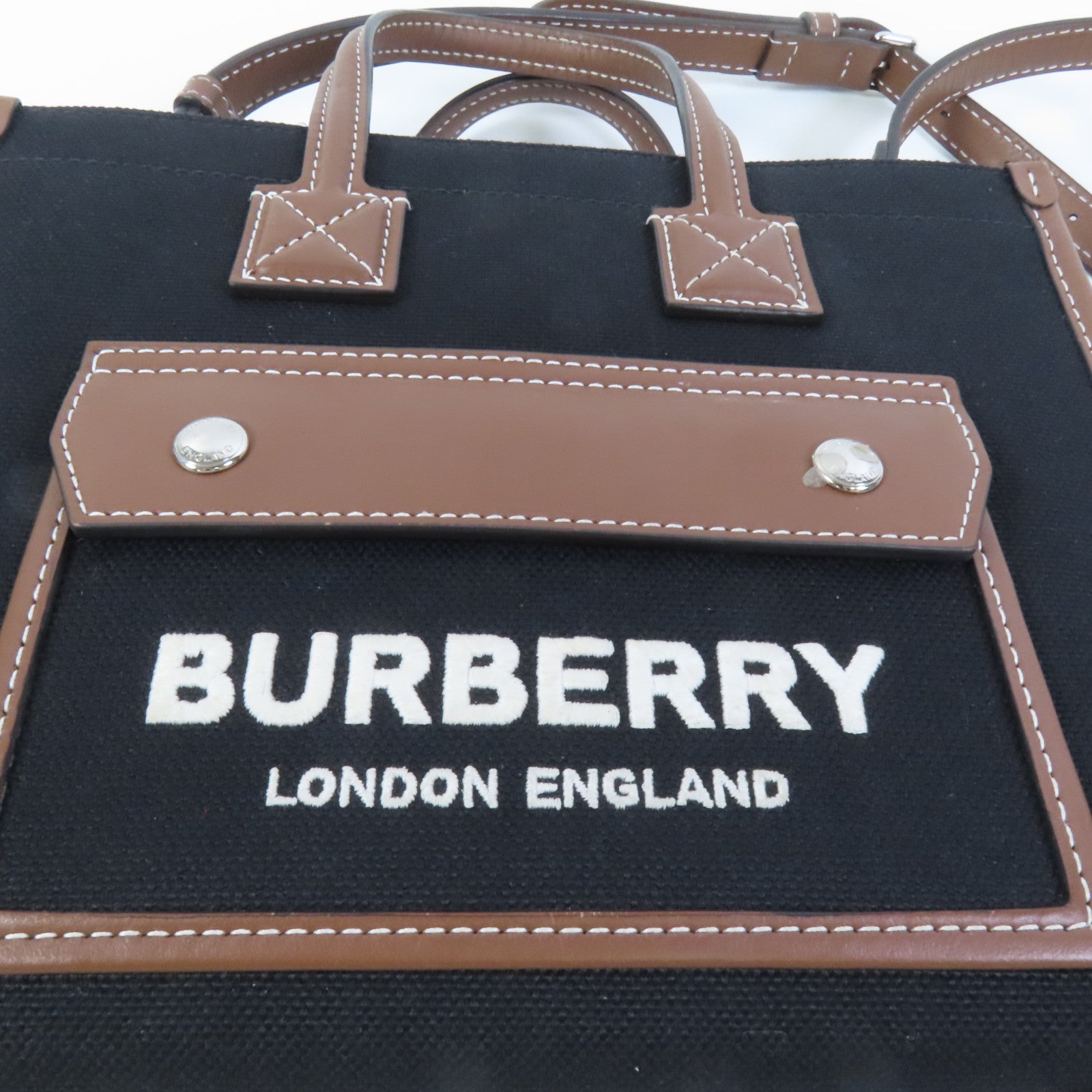 BURBERRY 帆布Mini Freya銀扣手挽肩背兩用袋