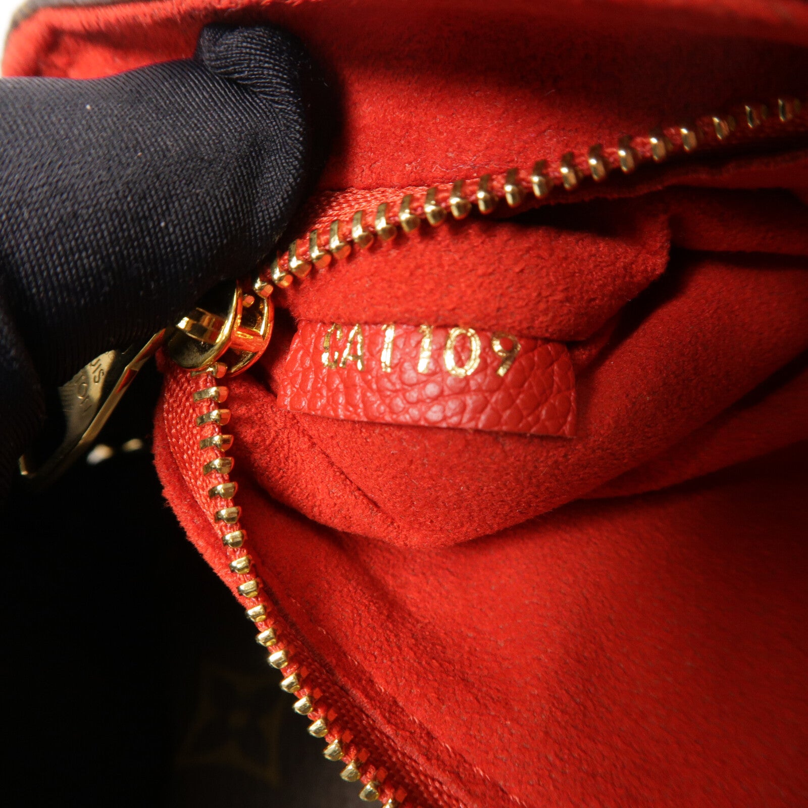 LOUIS VUITTON Monogram Saint Placide肩背袋