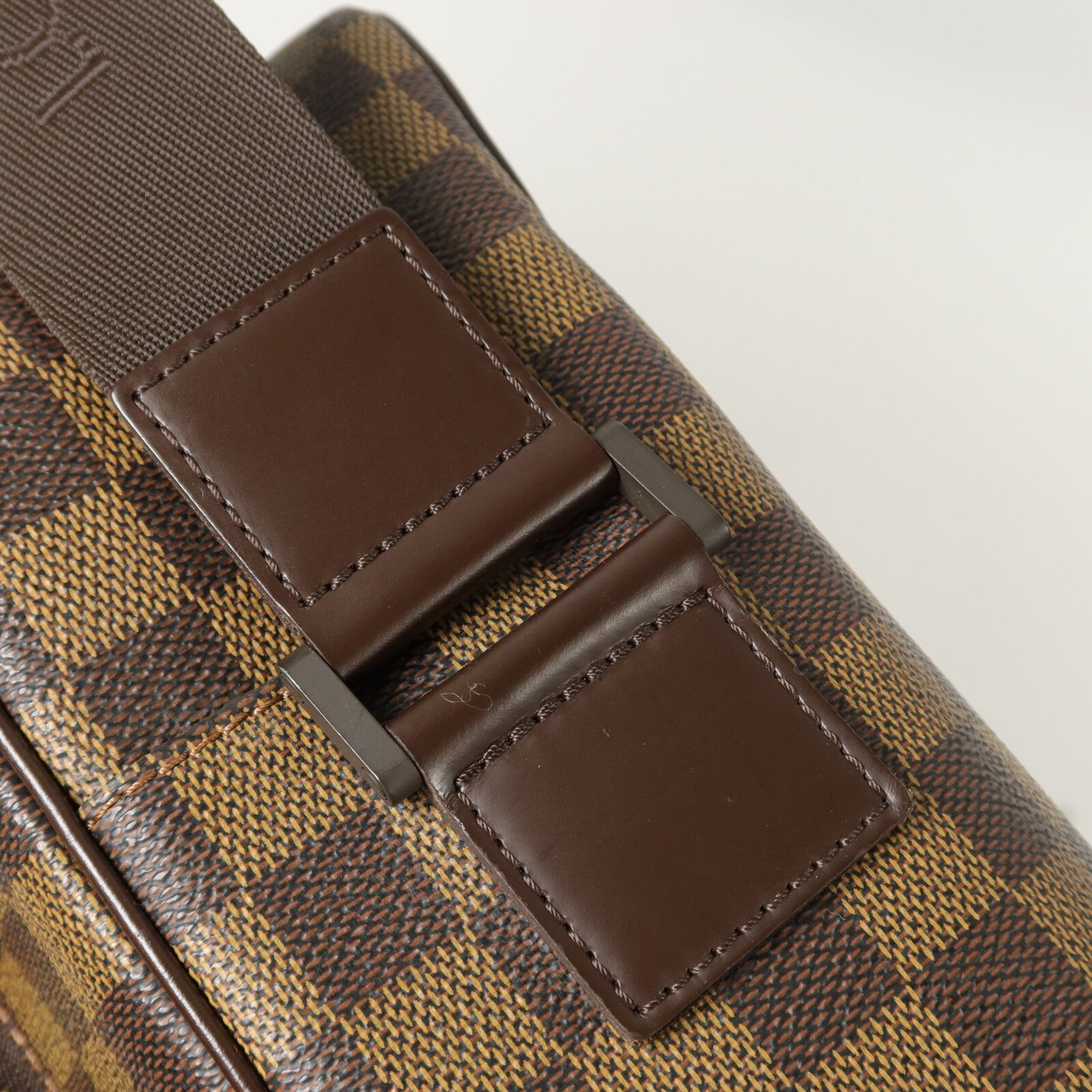 LOUIS VUITTON Damier Olaf MM肩背袋