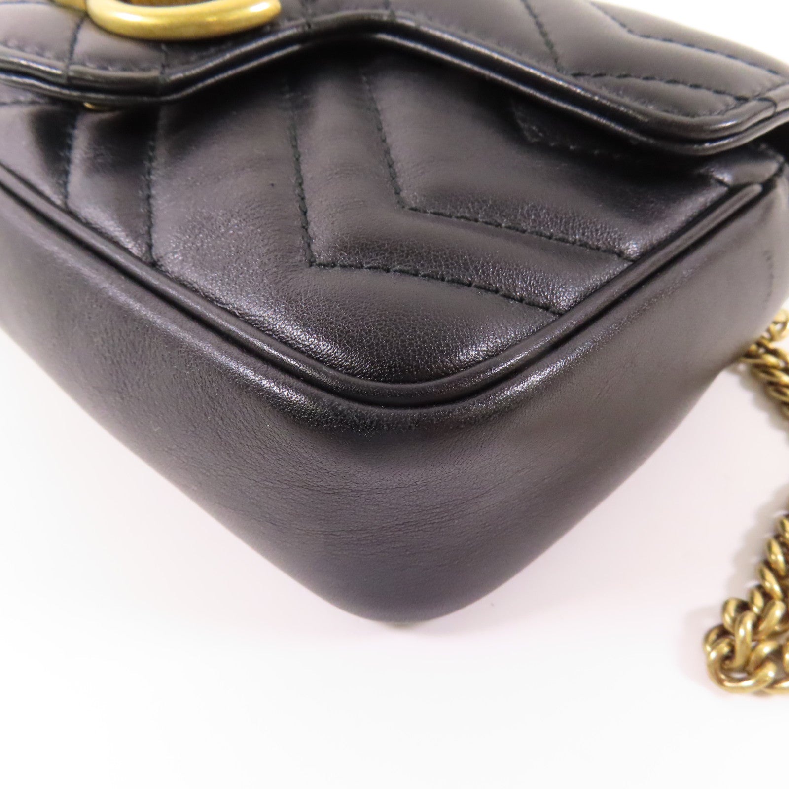 GUCCI Chevron皮革GG Marmont Super Mini Bag金扣鏈帶肩背袋