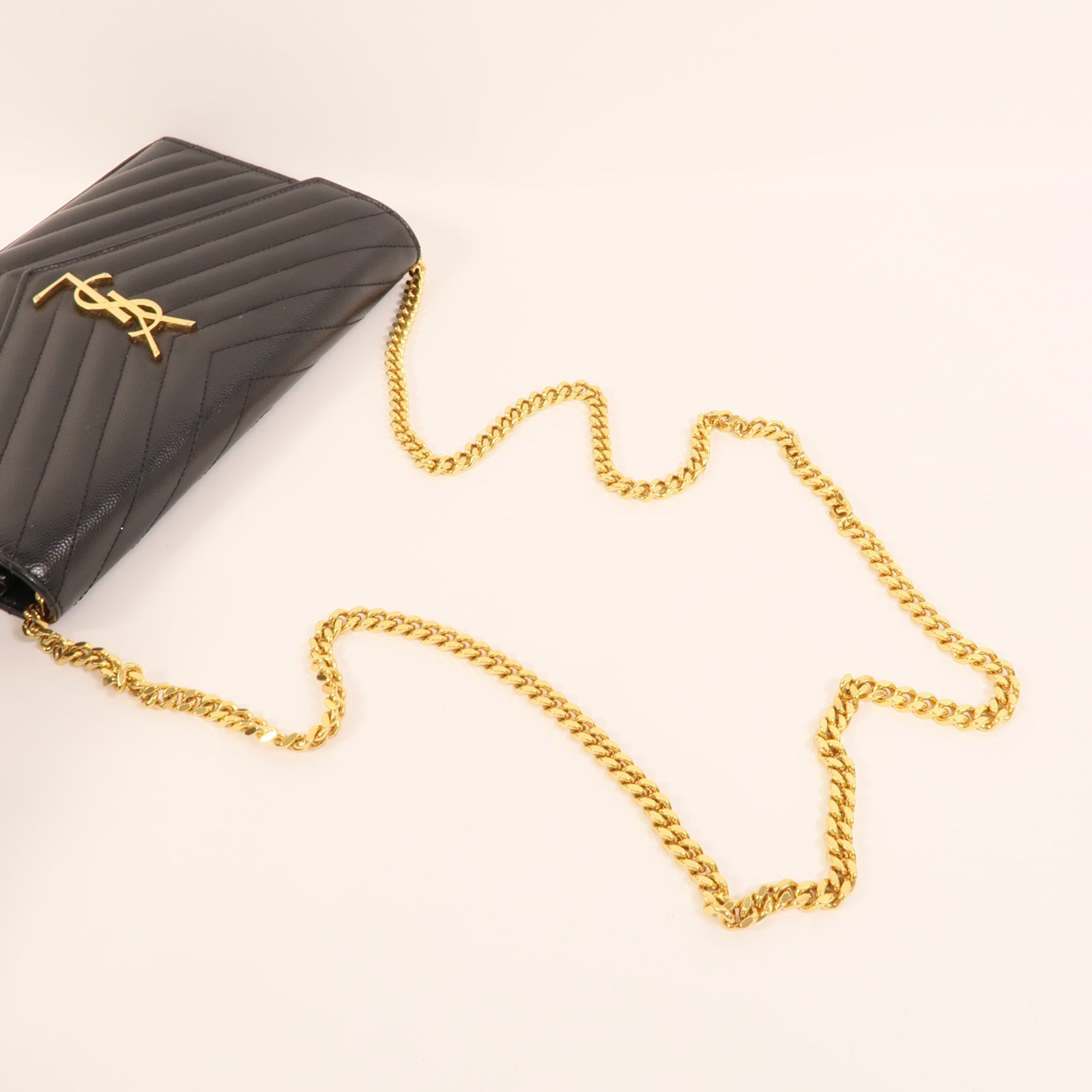 YVES SAINT LAURENT 牛皮皮革Cassandre Envelope鏈帶肩背袋
