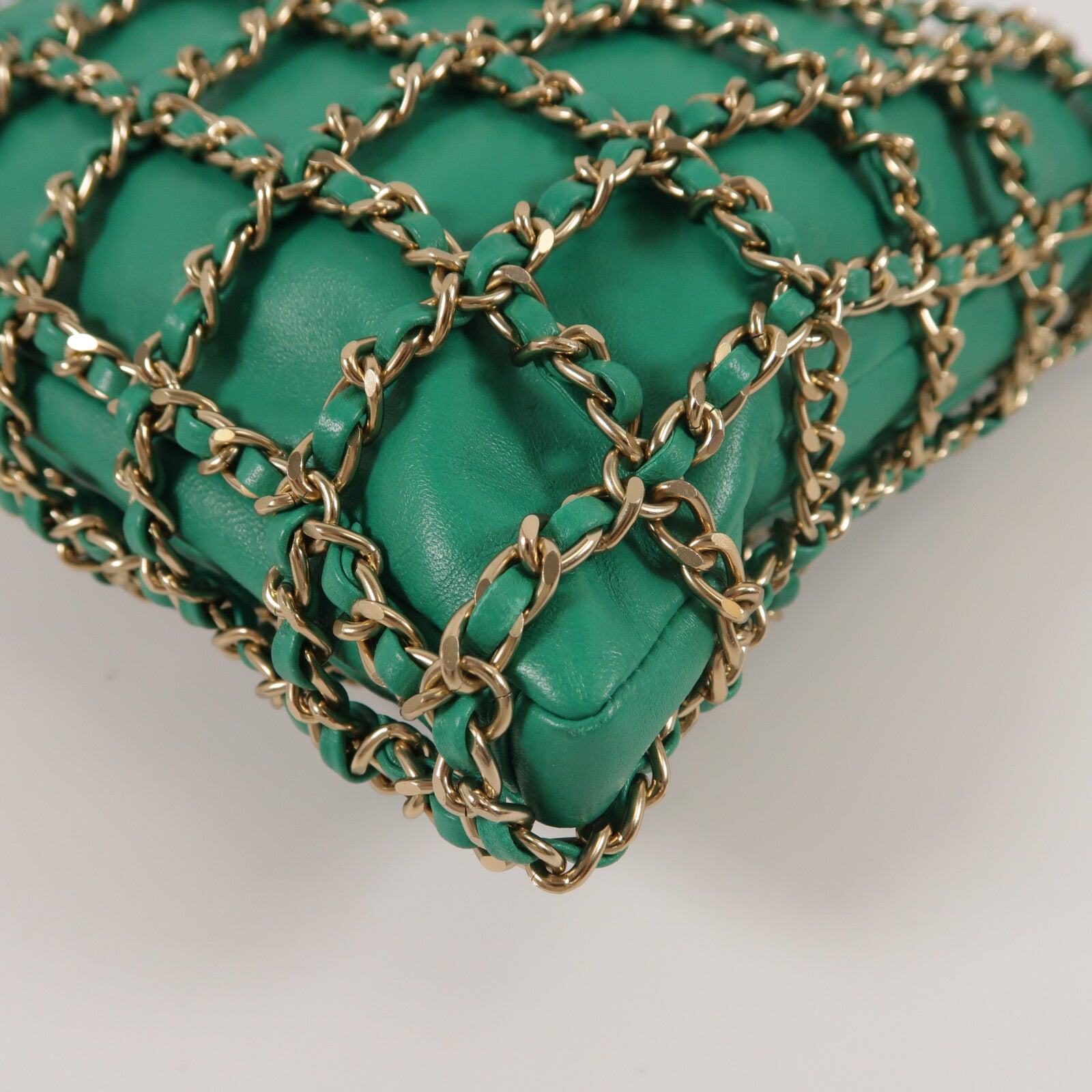 CHANEL 羊皮皮革Chain Cage Shopping Tote鏈帶肩背袋