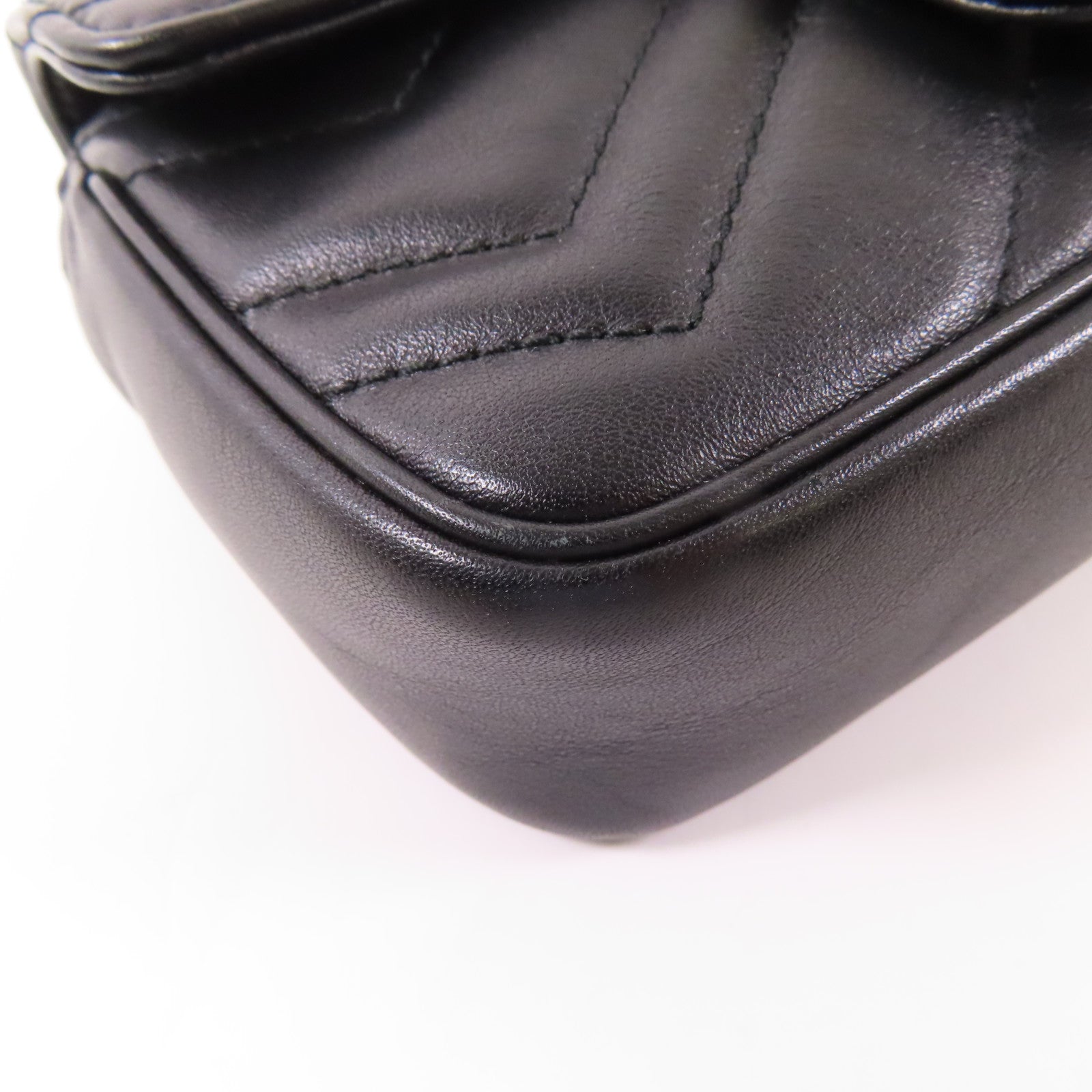 GUCCI Chevron皮革GG Marmont Super Mini Bag金扣鏈帶肩背袋